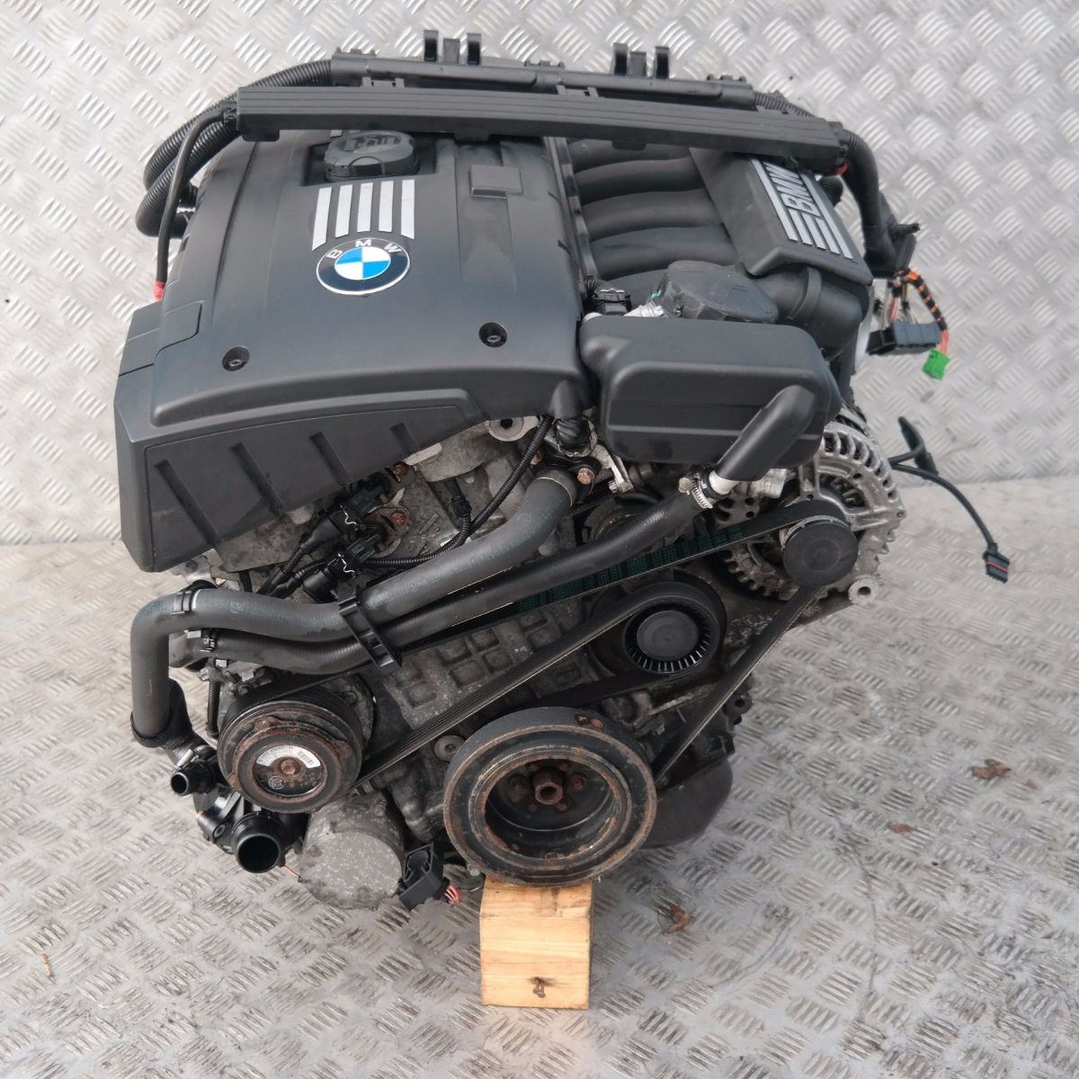 BMW E90 E91 E92 E93 LCI Kompletter Motor 325i N53 218PS N53 N53B30A GARANTIE