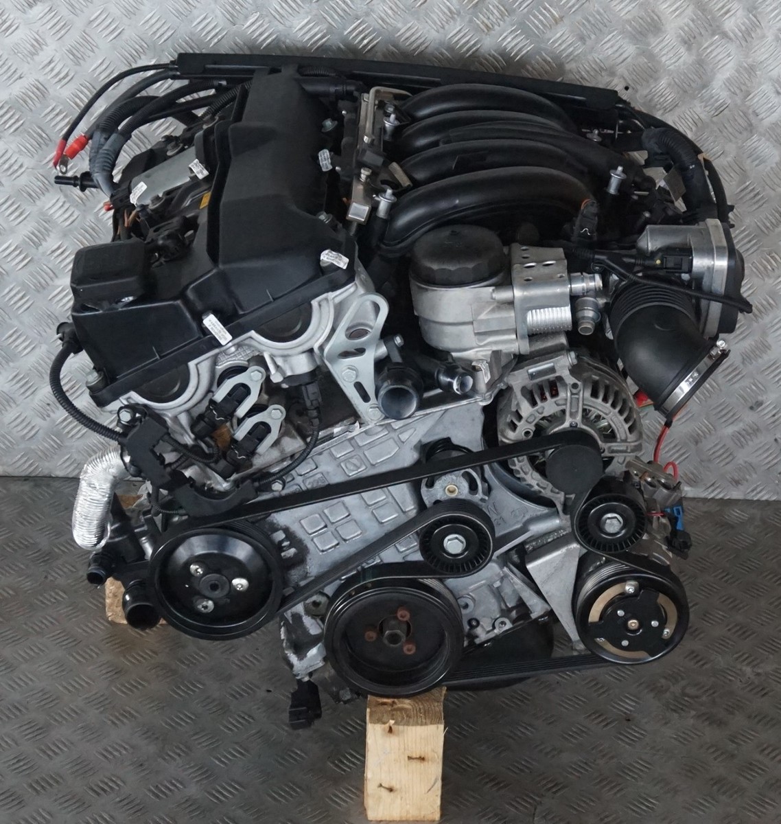 BMW 1 3 E87 E90 E91 120i 320i 150PS Kompletter Motor N46B20B 48 000 km GARANTIE