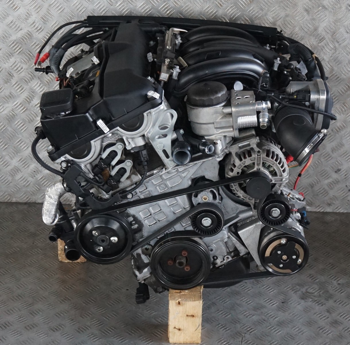 BMW 1 3 E87 E90 E91 120i 320i 150PS Kompletter Motor N46B20B 48 000 km GARANTIE