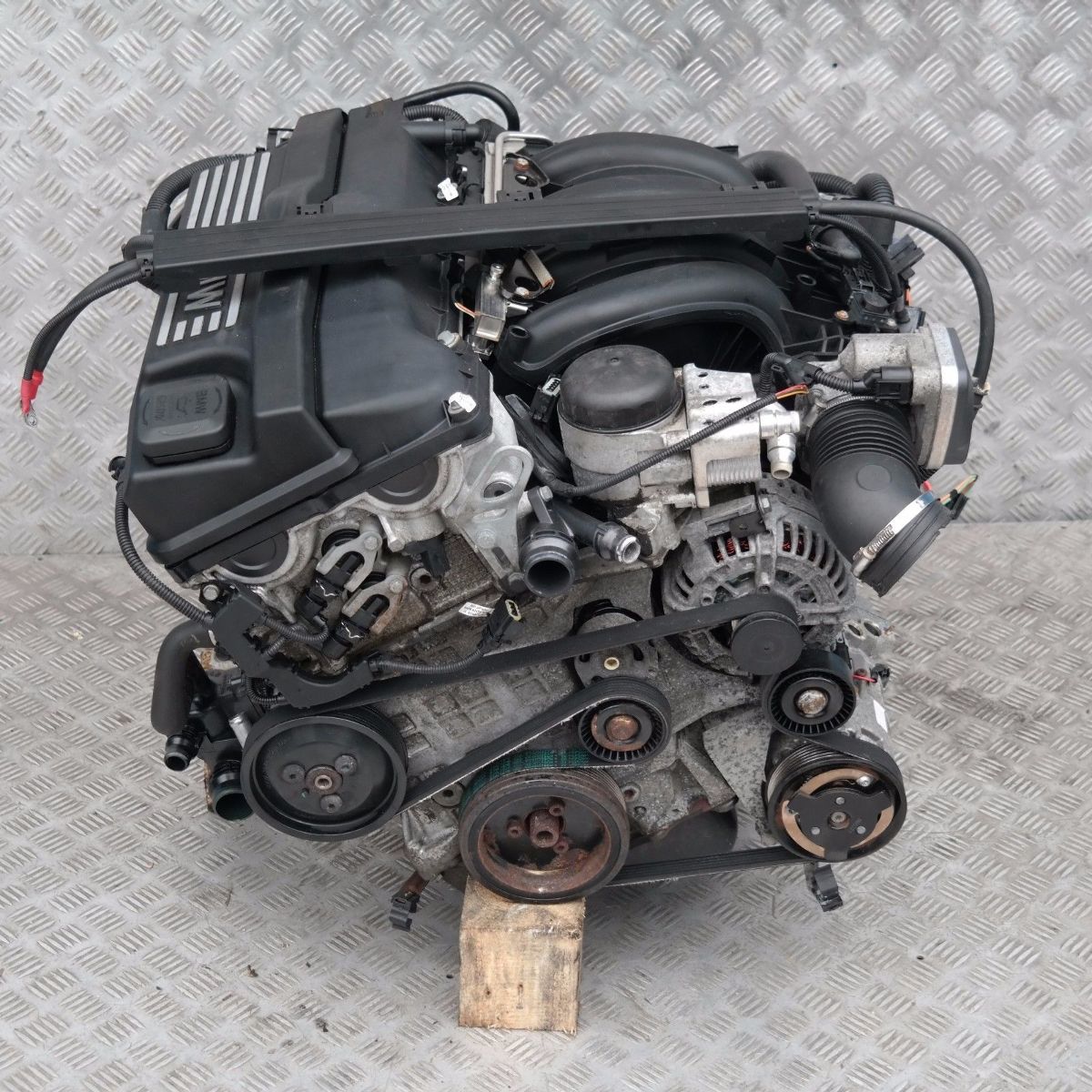 BMW 1 3 E87 E90 E91 118i 318i 129PS kompletter Motor N46B20B 128 000 km GARANTIE