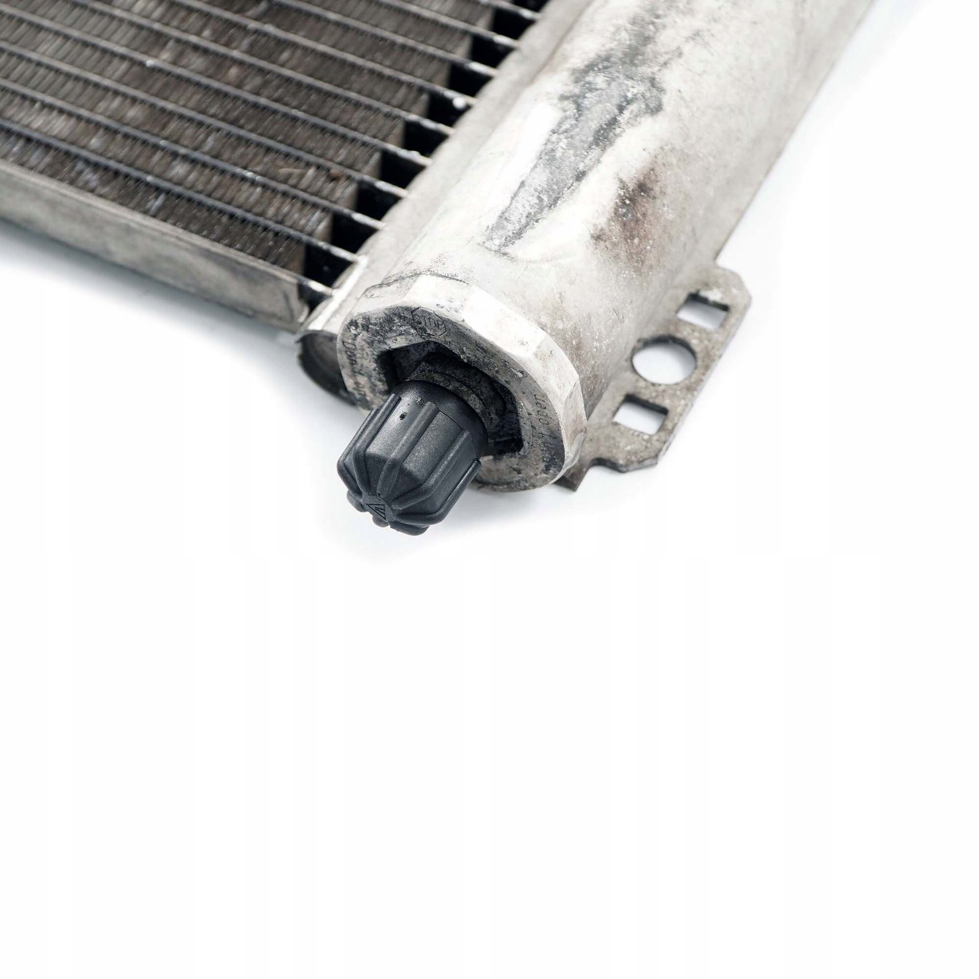 Mercedes-Benz C-Klasse W203 Motorkühlung Kühler Radiator Benzin A2035000503