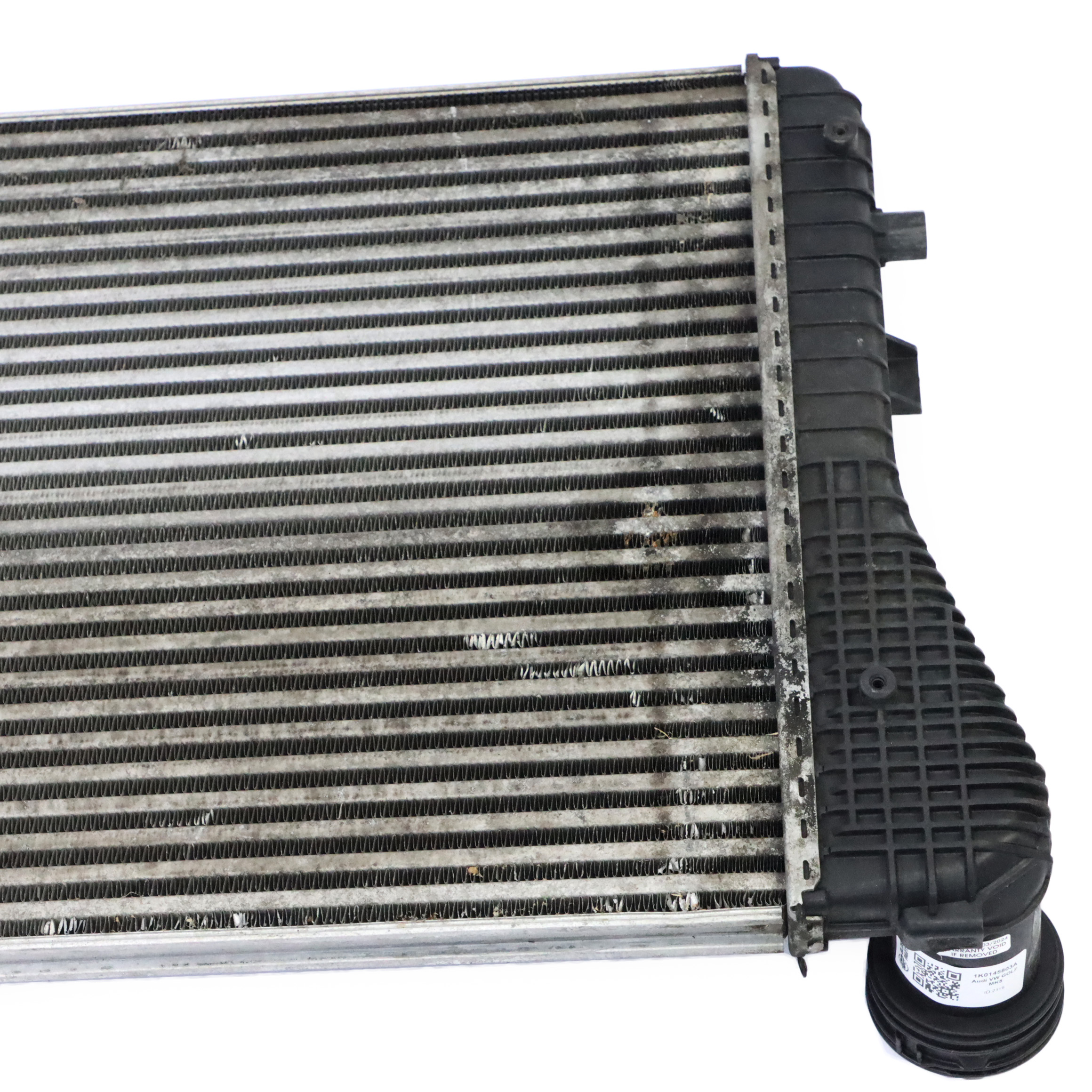 Audi A3 8P Ladeluftkühler Intercooler Kühlereinheit 1K0145803A