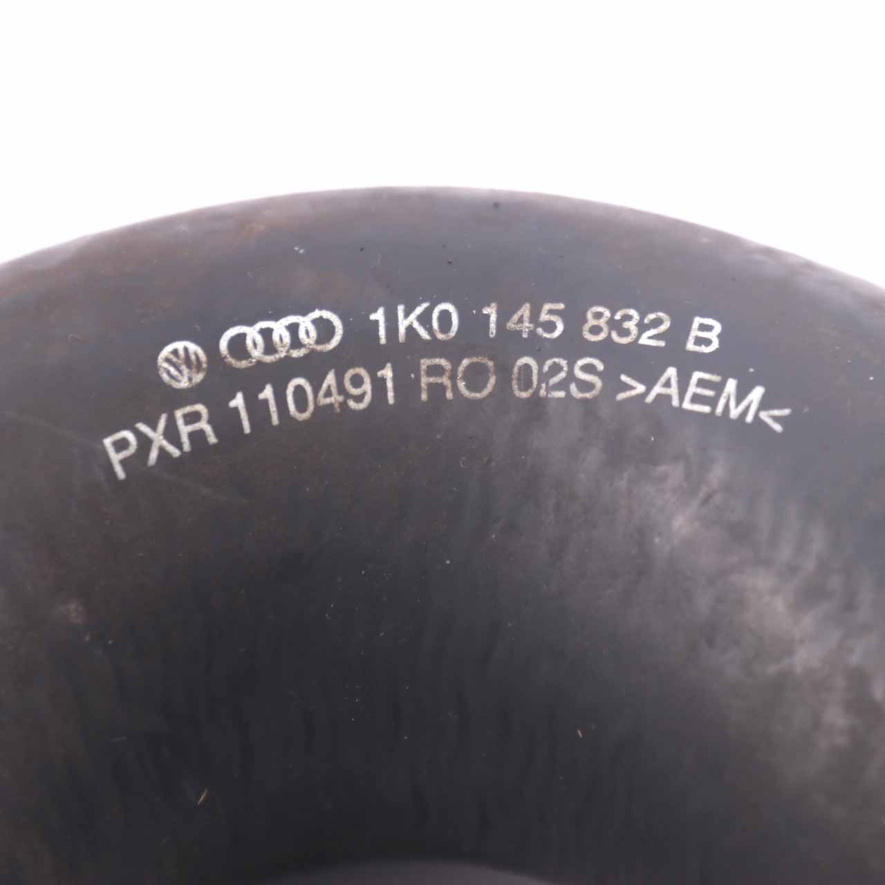 VW Golf Mk5 1.9 TDI 2.0 TFSI Ansaug Schlauch Luft Ladeluftkühler Rohr 1K0145832B