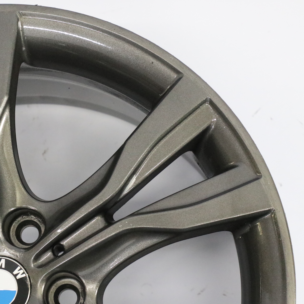 BMW F45 F46 Ferric Grau Leicht metall felge 18" Y Speiche 484 ET:57 8J 6855093