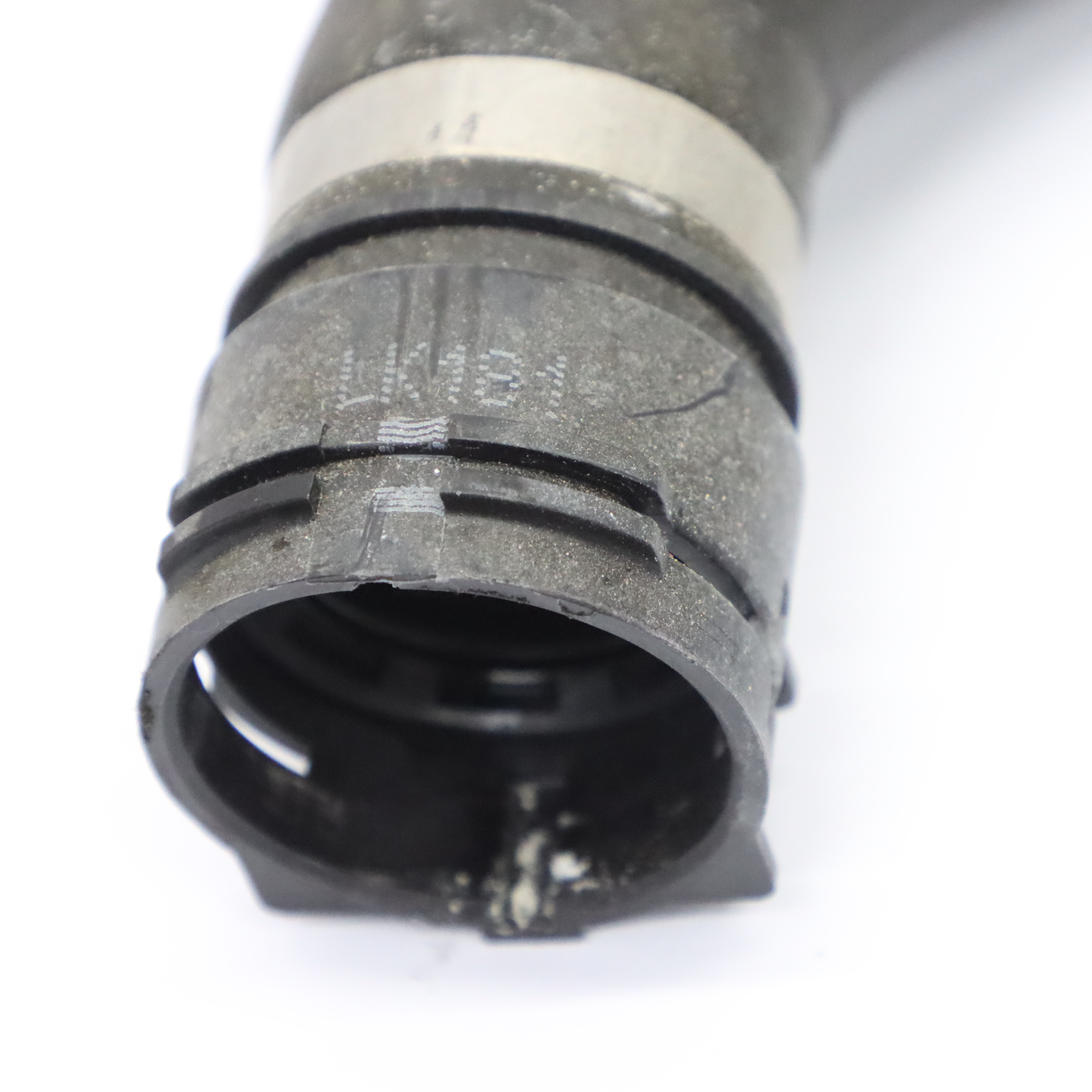 Wasser Kühl mittel Rohr BMW G30 G31 Flüssig keits schlauch Kühler pumpe 8581028