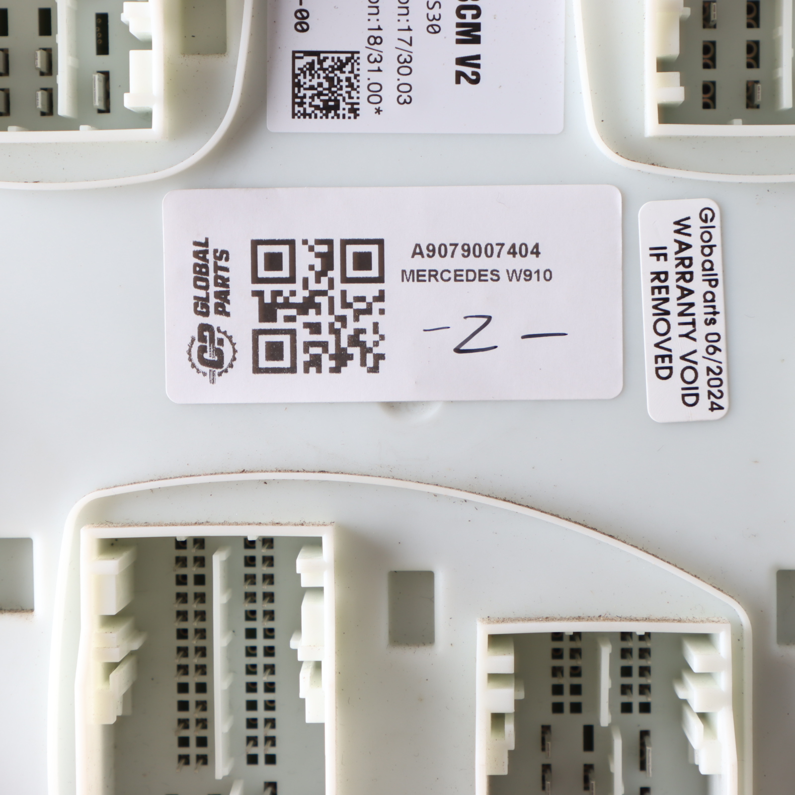 Mercedes Sprinter W907 W910 Karosserie Steuerungs Modul ECU A9079007404