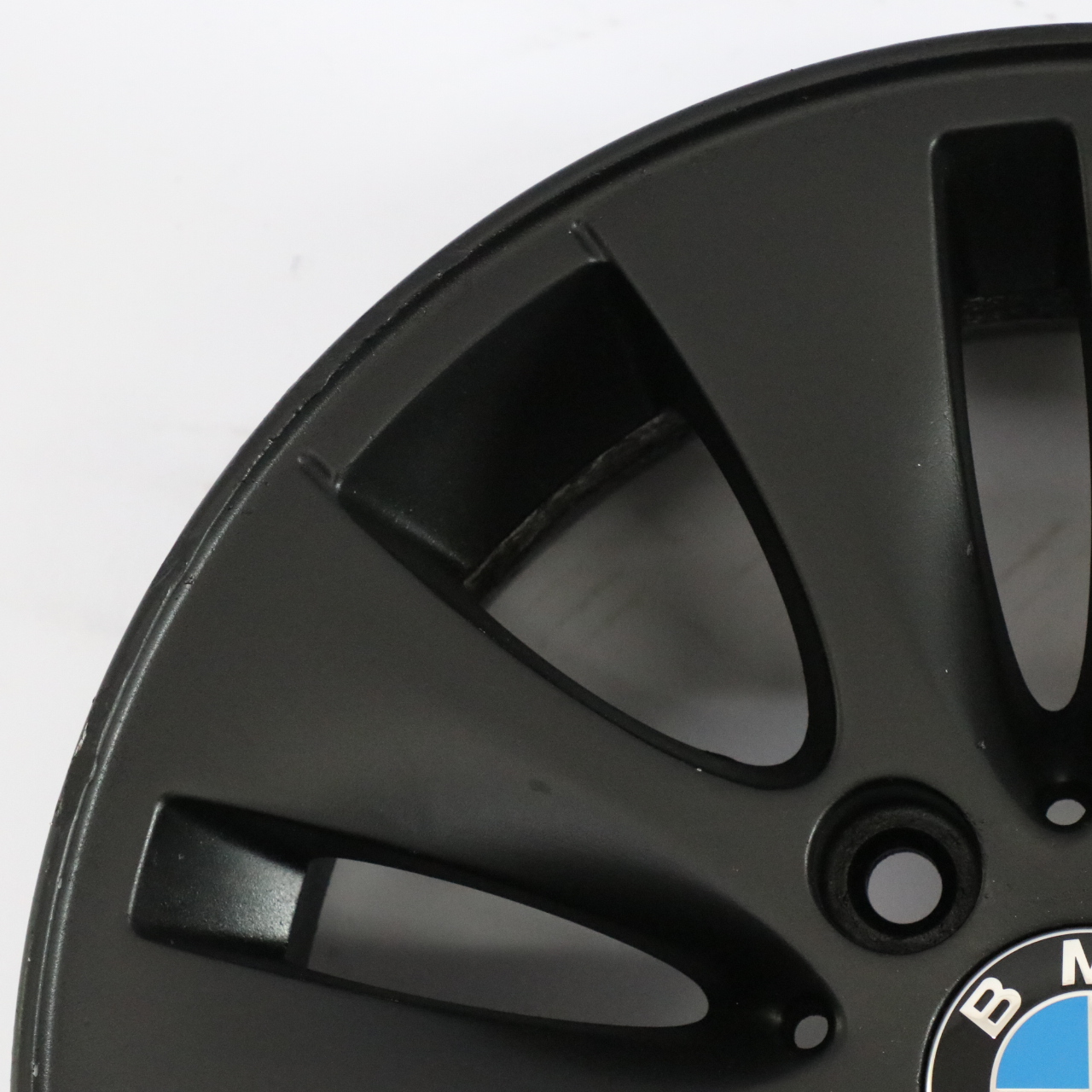 BMW E81 E82 E87 E88 Schwarz Leichtmetallfelge 16" V-Speiche 229 ET:44 7J 6774684