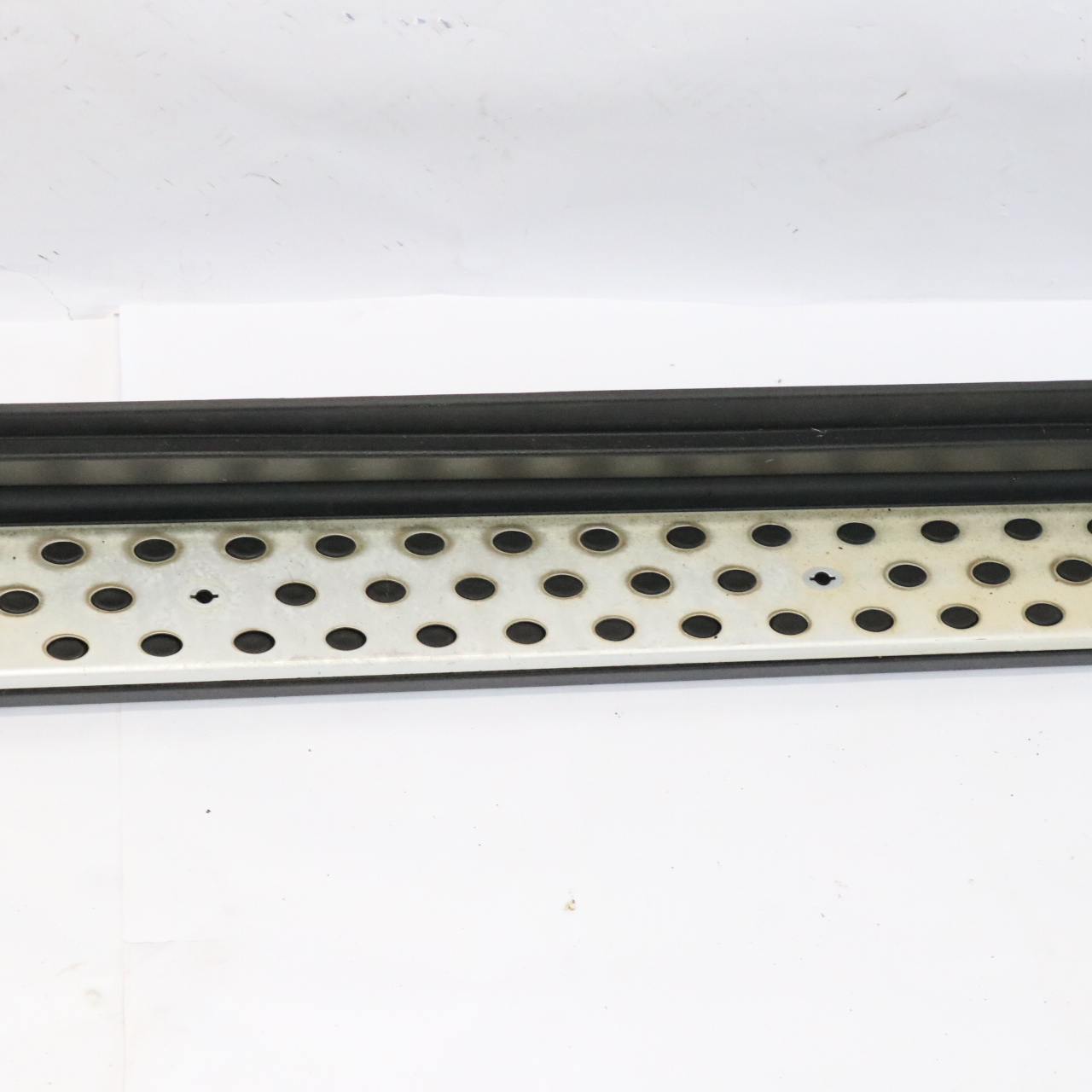 Mercedes ML W164 Front Right O/S Door Sill Step Plate Entrance Cover Trim