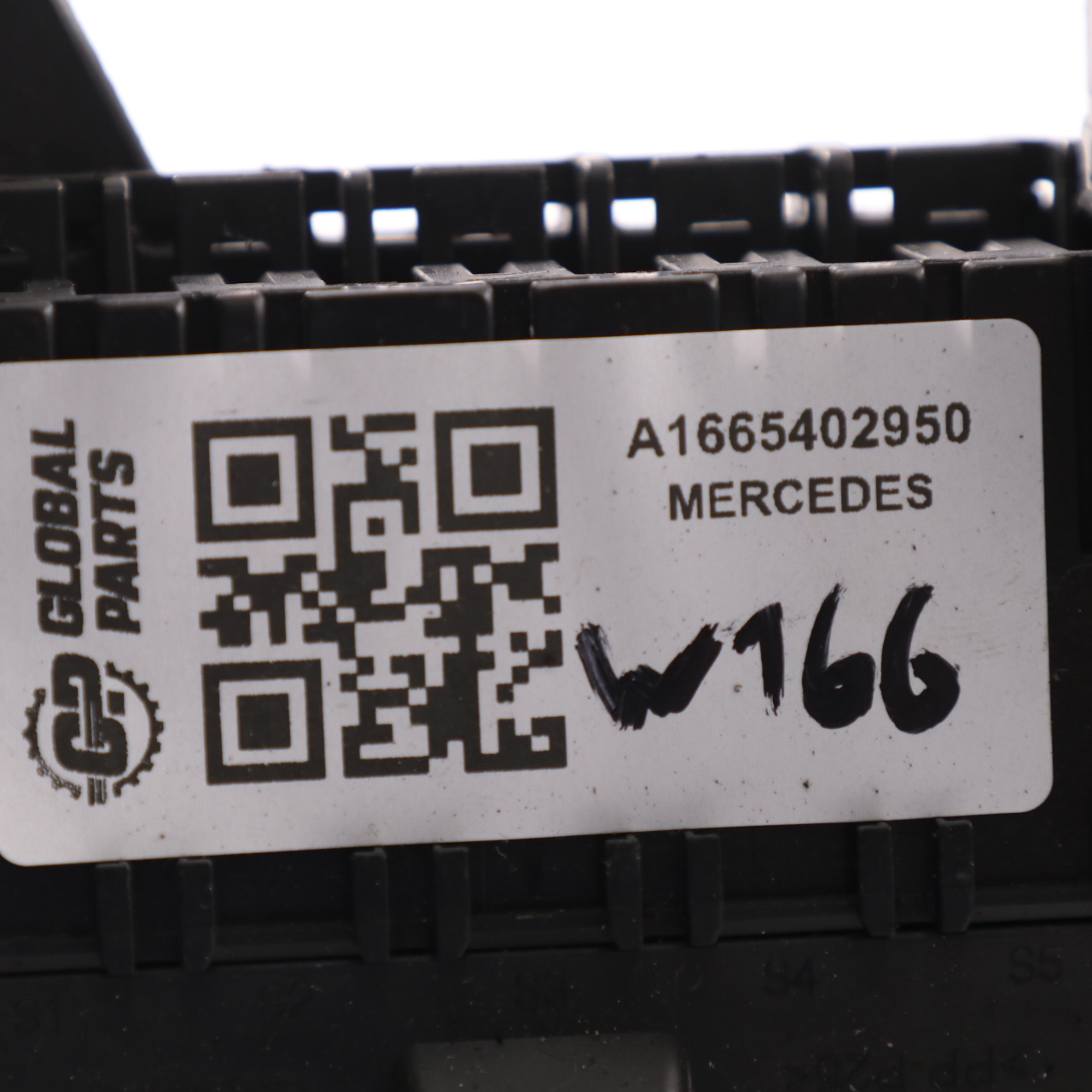 Mercedes W166 Vorsicherungskasten F32/4 Stromverteilerkasten A1665402950