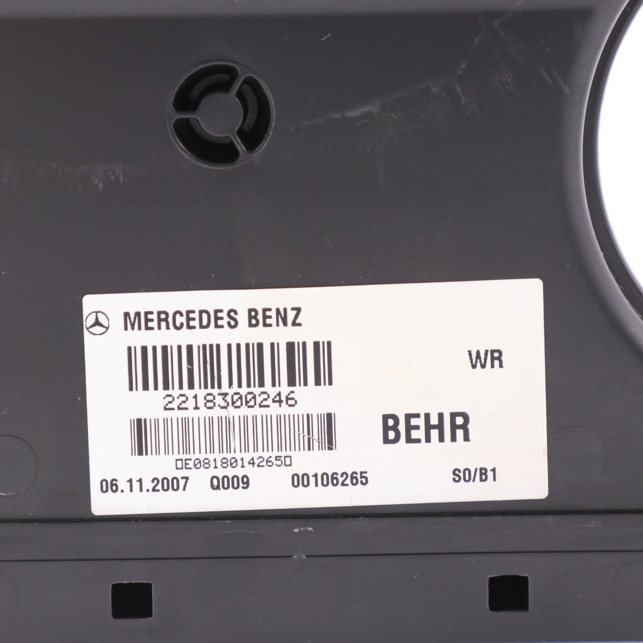 Mercedes W221 Lüftungs Schacht Kanal unten vorne rechts A2218300246