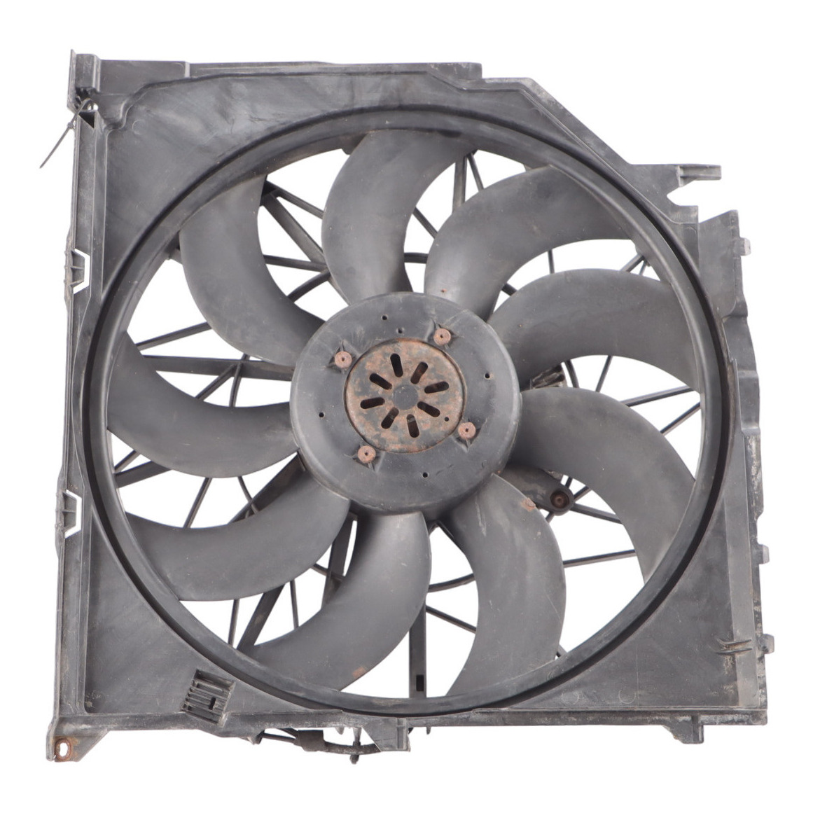 BMW X3 Series E83 Fan Housing With Fan 600W 6901861 3400022