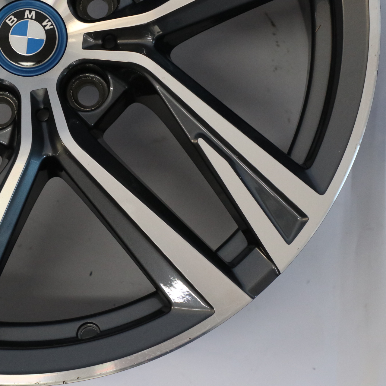 BMW 4 i4 G26 Felge Alloy 18" 8,5J ET:36 Doppelspeiche 853 6896768