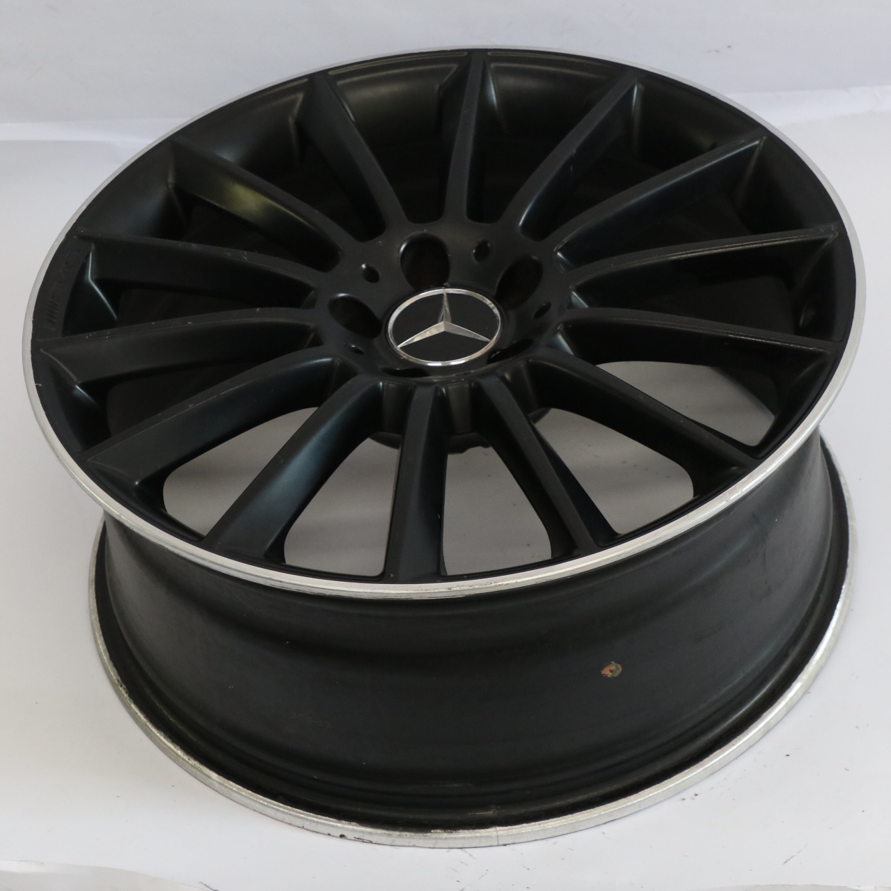 Mercedes W177 AMG Schwarz Leichtmetallfelge 14 Speichen 19" 8J ET:40 A1774011900