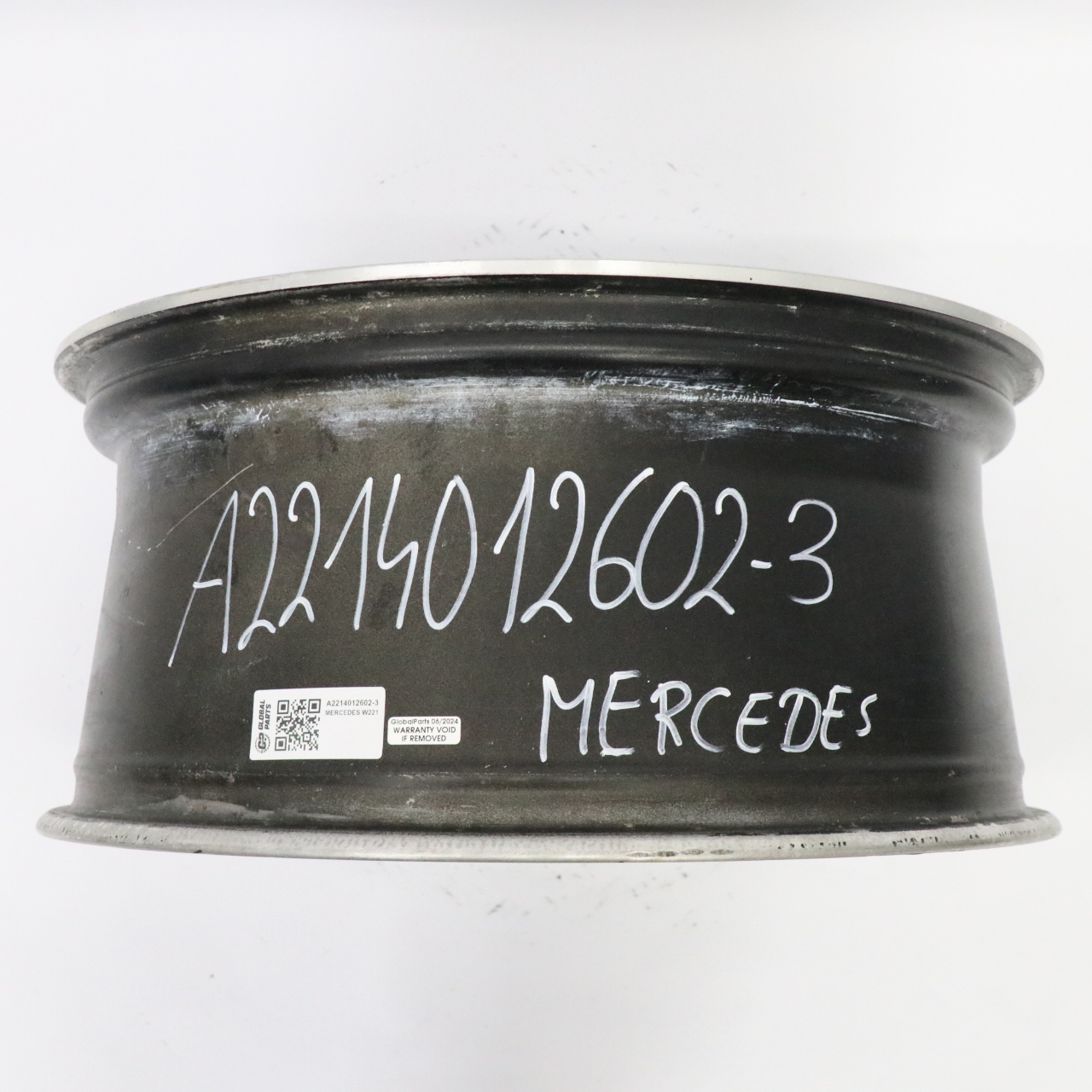 Mercedes W221 AMG Silberne Leichtmetallfelge 19" 8,5J ET:43 A2214012602