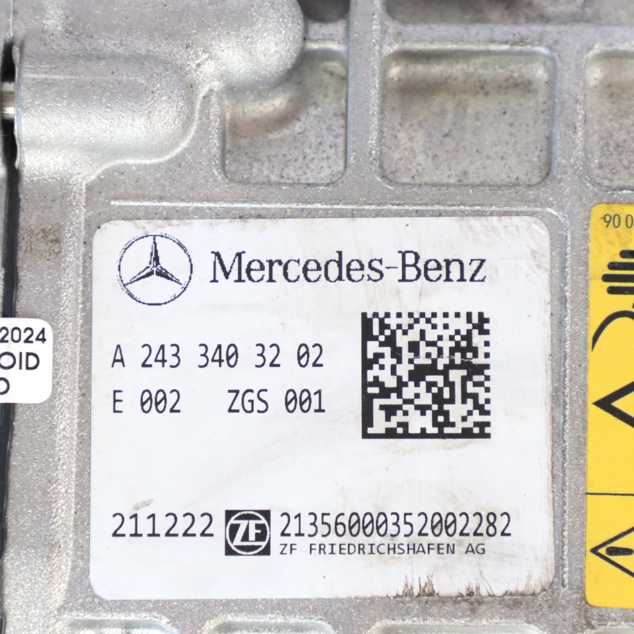 Mercedes EQA H243 350 4MATIC Heck Elektro Motor 35TKM, A2433403202 GARANTIE