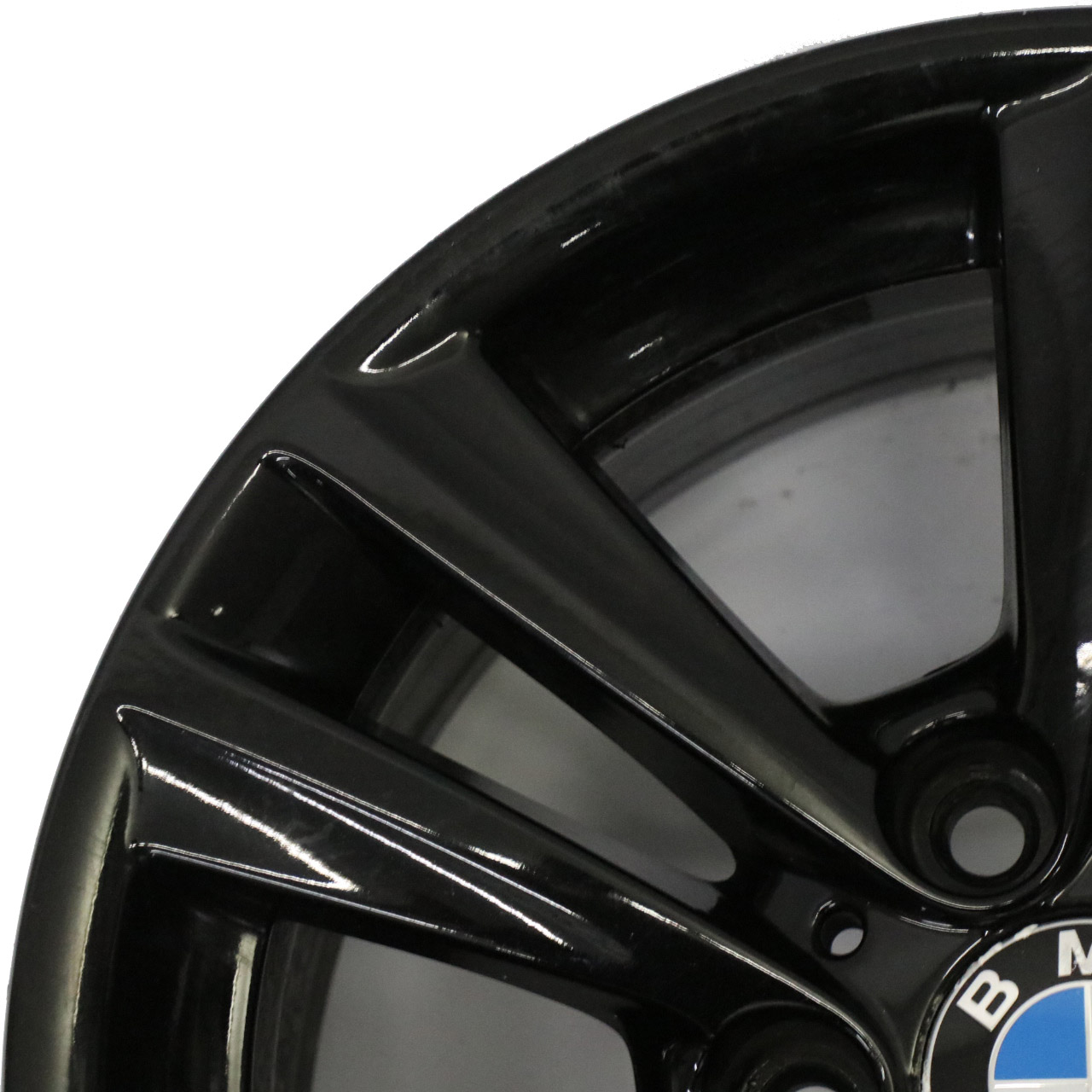 BMW F30 F31 LCI Schwarz Leicht Metall Felge 16" V Speiche 656 7,5J ET:37 6866304