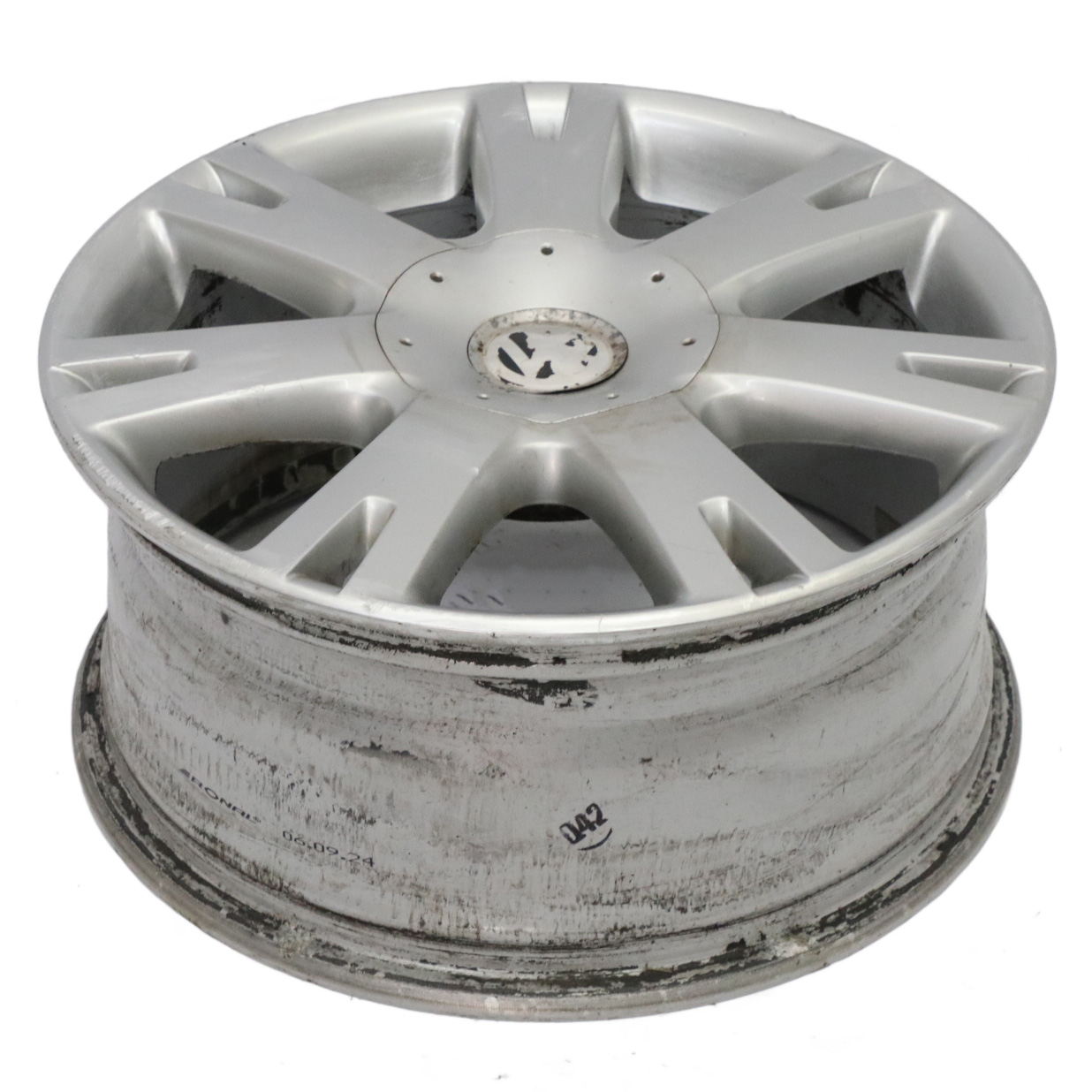 VW Volkswagen Touareg 7L Silberne Leicht Metall Felge 18" ET:57 8J 7L6601025L