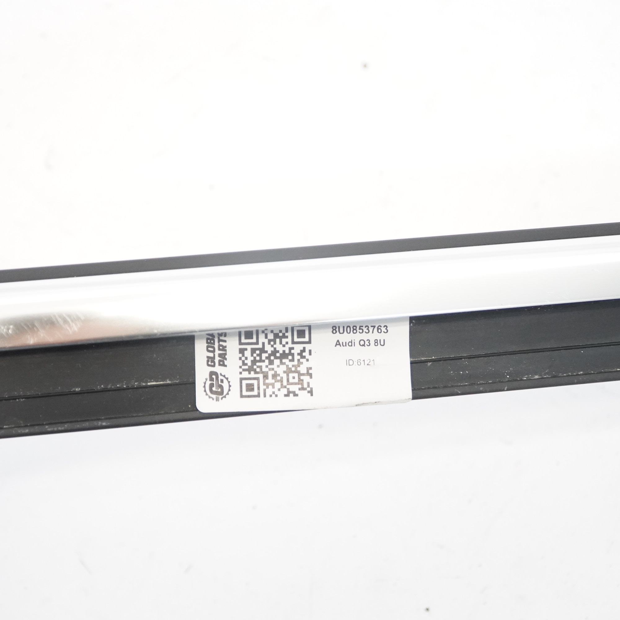 Audi Q3 8U Rear Door Weatherstrip Moulding Chrome Left N/S 8U0853763