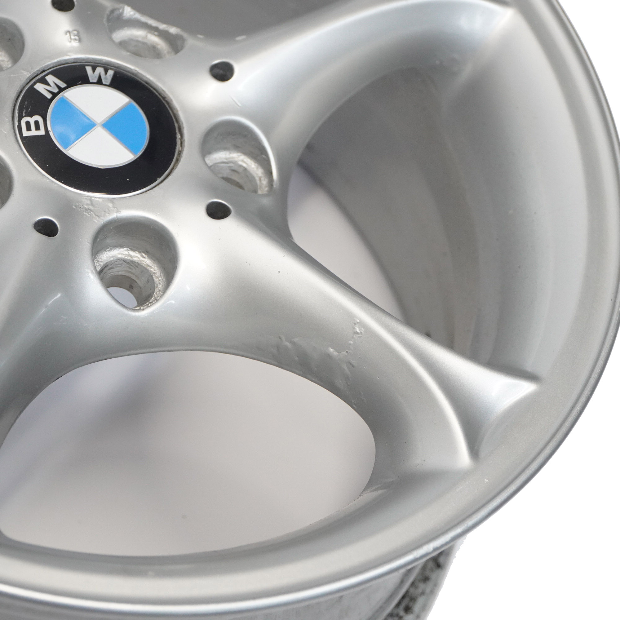 BMW Z4 E85 Silberne Leichtmetallfelge Alufelge 16" 7J ET:47 Sternspeiche 6758187