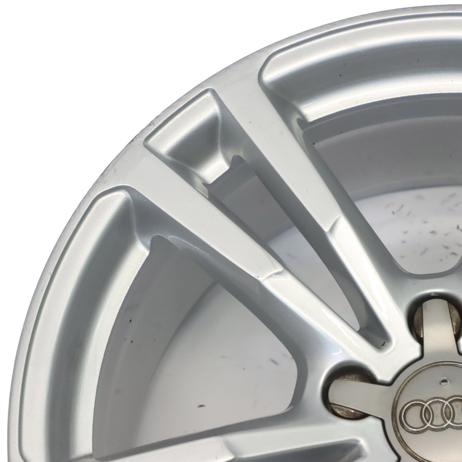 Audi A3 8V Silberne Leichtmetallfelge 18" 8J ET46 Sternspeiche 8V0601025BC