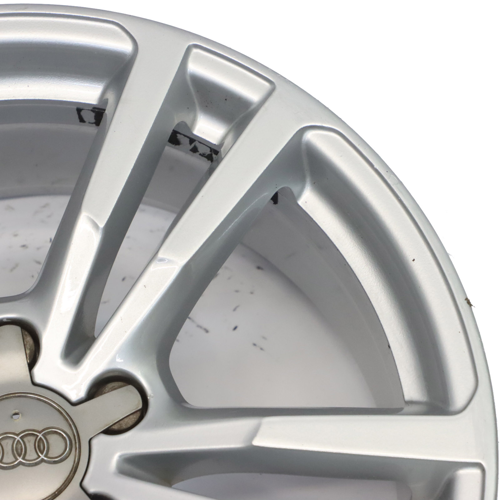 Audi A3 8V Silberne Leichtmetallfelge 18" 8J ET46 Sternspeiche 8V0601025BC