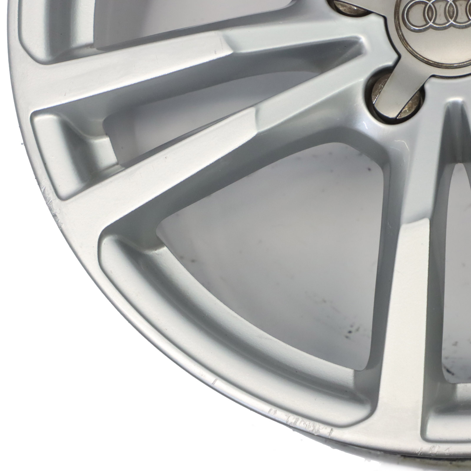 Audi A3 8V Silberne Leichtmetallfelge 18" 8J ET46 Sternspeiche 8V0601025BC