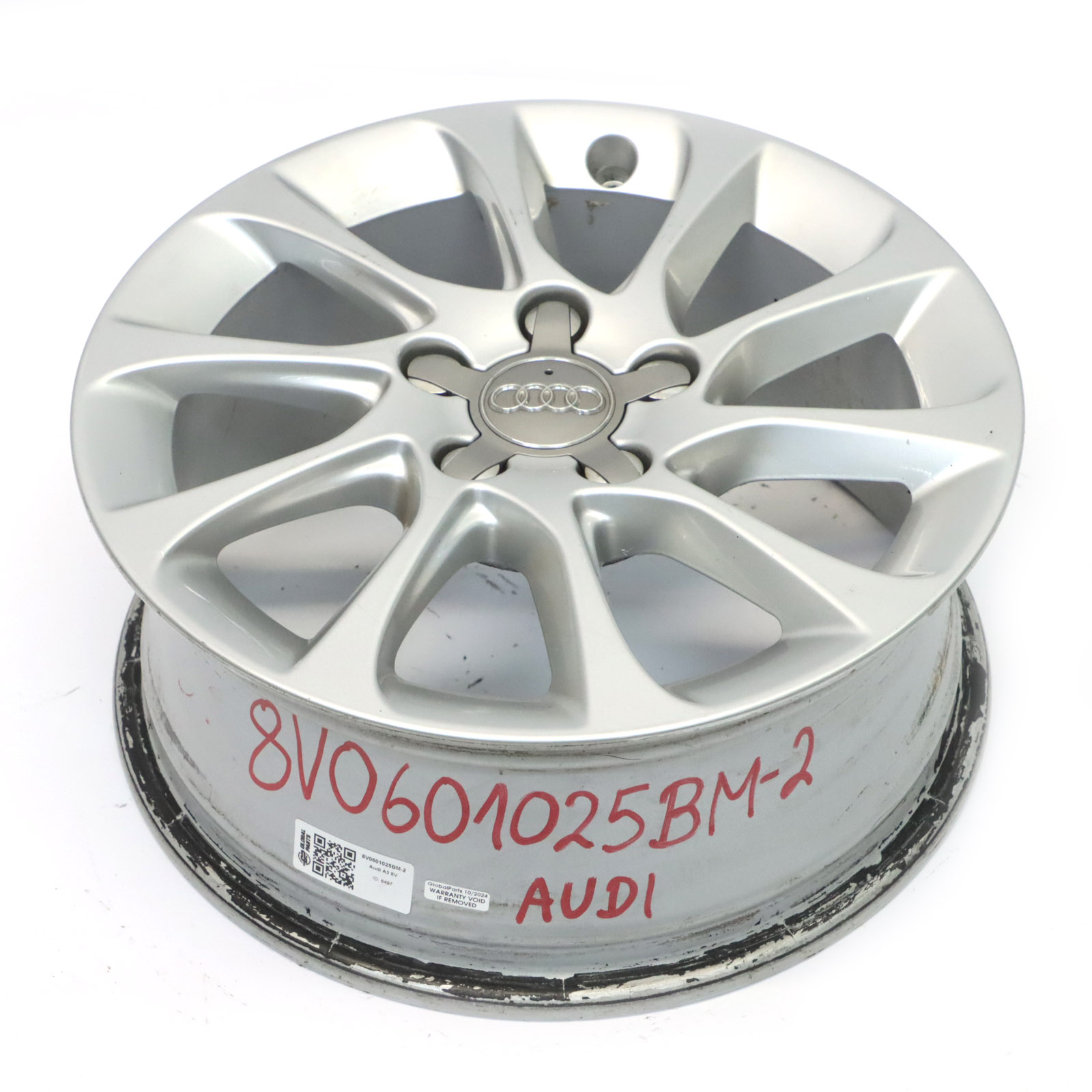 Audi A3 8V Silberne Leicht Metall Felge 16" 6.5J ET46 8V0601025BM