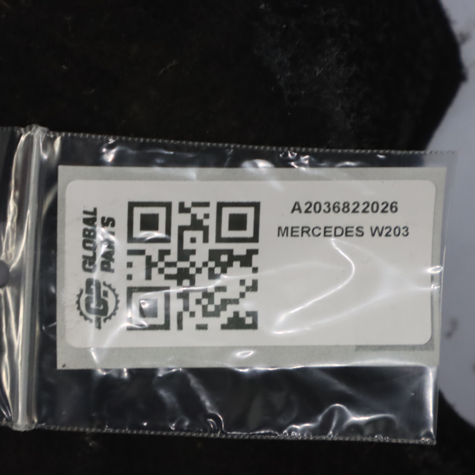 Mercedes W203 Motorhaube Isolierung Bodenplatte Abdeckung A2036822026