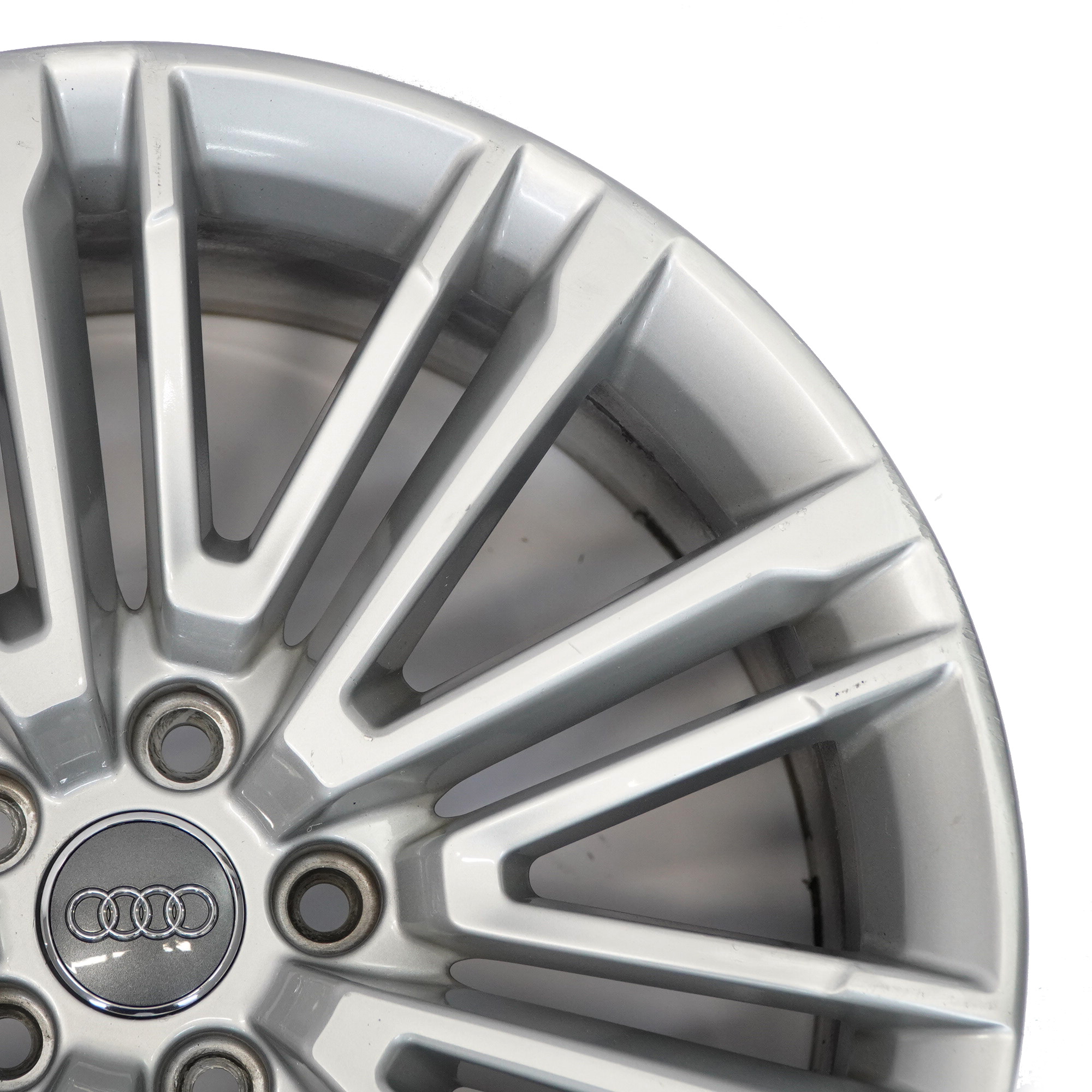 Audi A4 8W B9 Silber Felge Leichtmetallfelge Alufelge 19" 8,5J ET:40 8W0601025BE