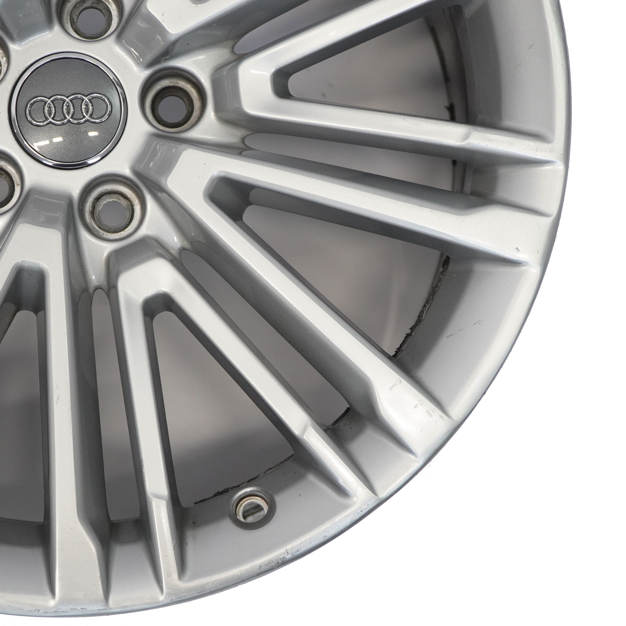 Audi A4 8W B9 Silber Felge Leichtmetallfelge Alufelge 19" 8,5J ET:40 8W0601025BE