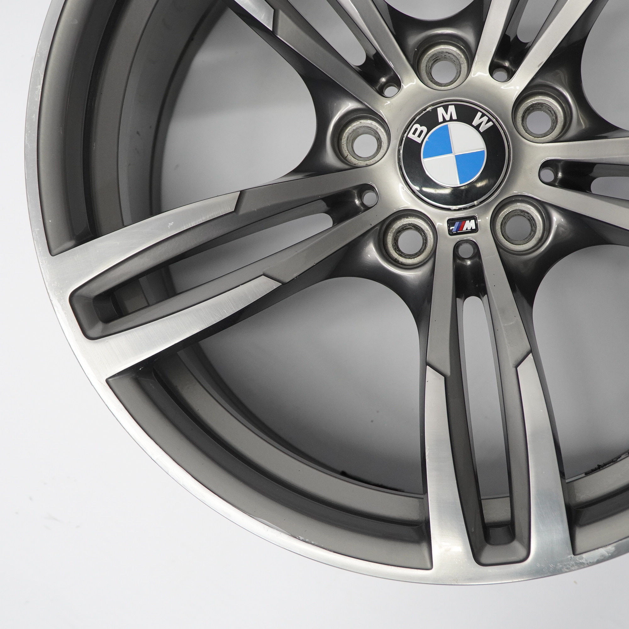 BMW F80 M3 F82 M4 Hinten Eisen Grau Felge M Doppelspeiche 437M 19" 10J