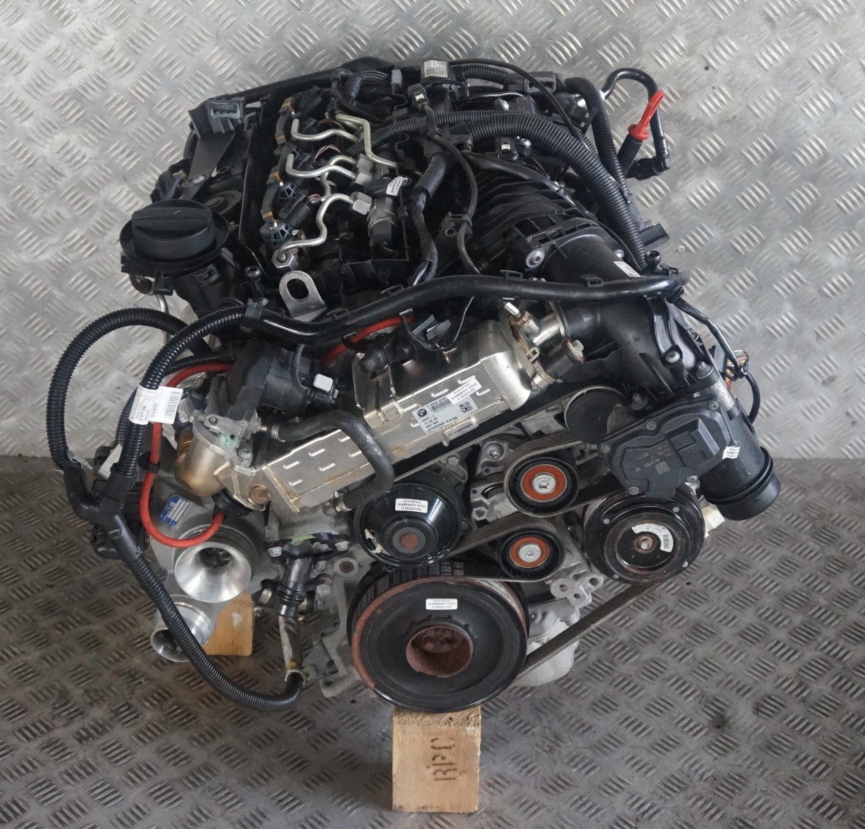 BMW 1 er F20 114d 116ed N47N Kompletter Motor N47D16A Neue Steuerkette GARANTIE