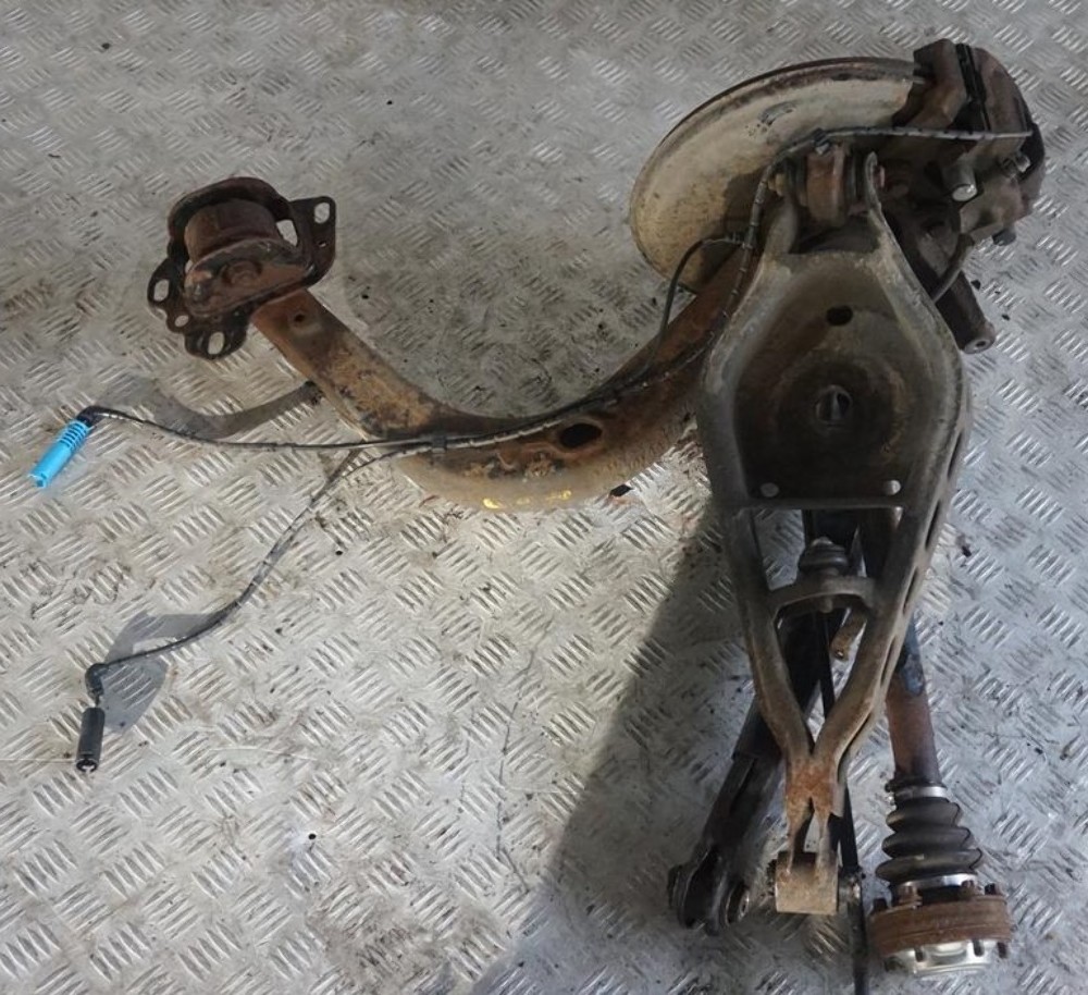 BMW X3 Reihe E83 2.0d N47 Längslenker Bremsscheibe Abtriebswelle Rechts