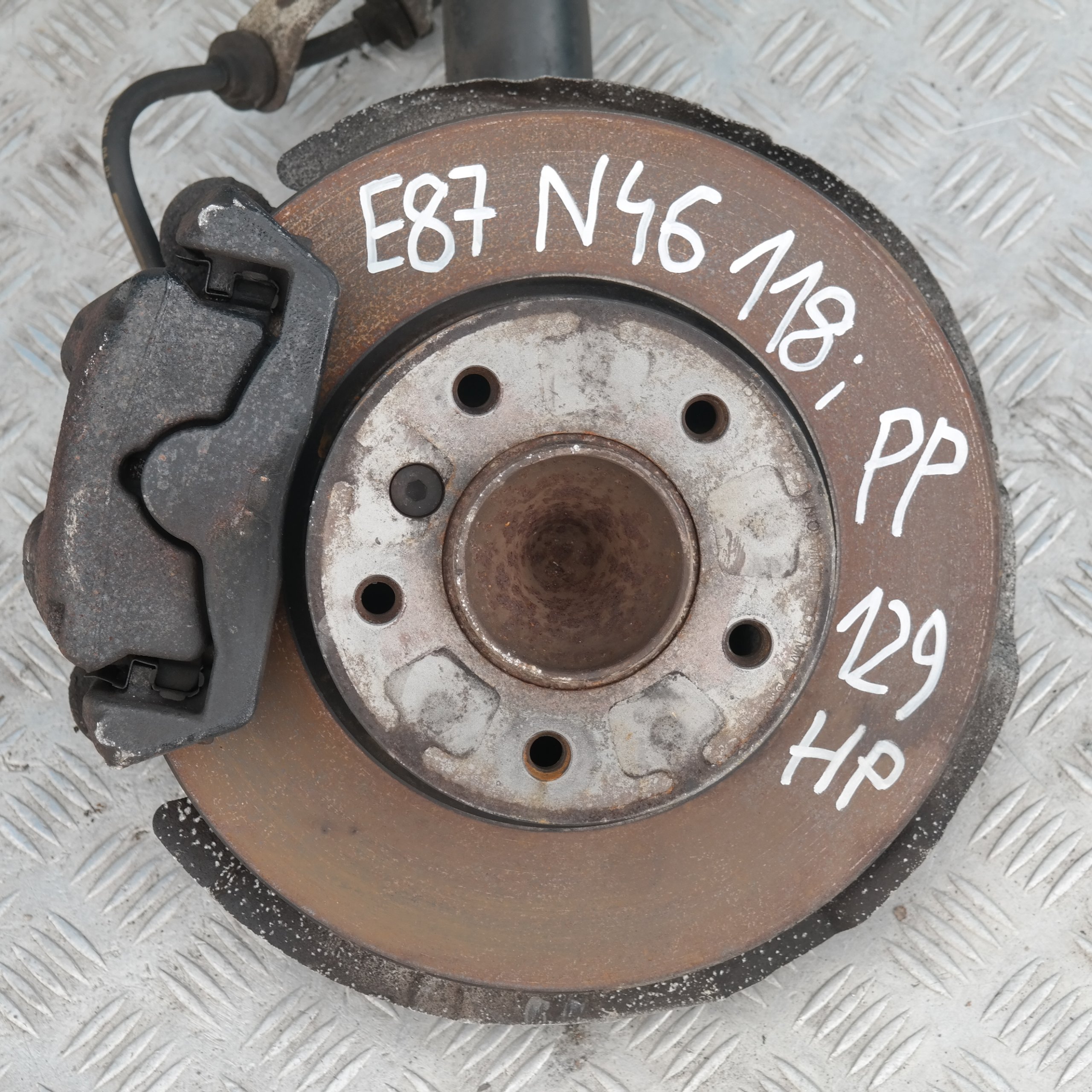 BMW 1 E87 118i N46 129PS Set Stoßdämpfer Federbein Schwenklager vorne rechts