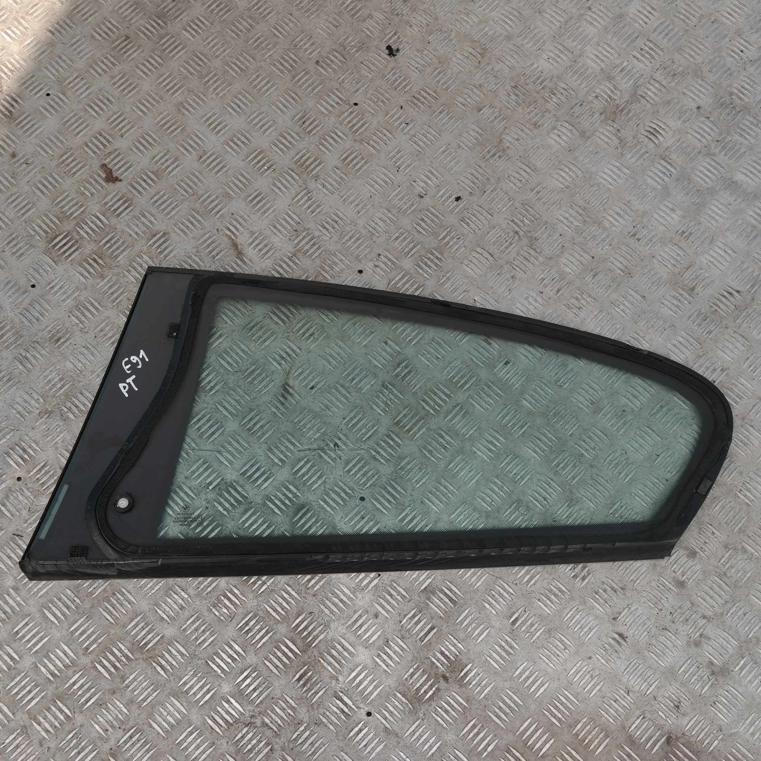 BMW 3 Series E91 Touring Rear Right Window Glass O/S Glanzschwarz High Gloss