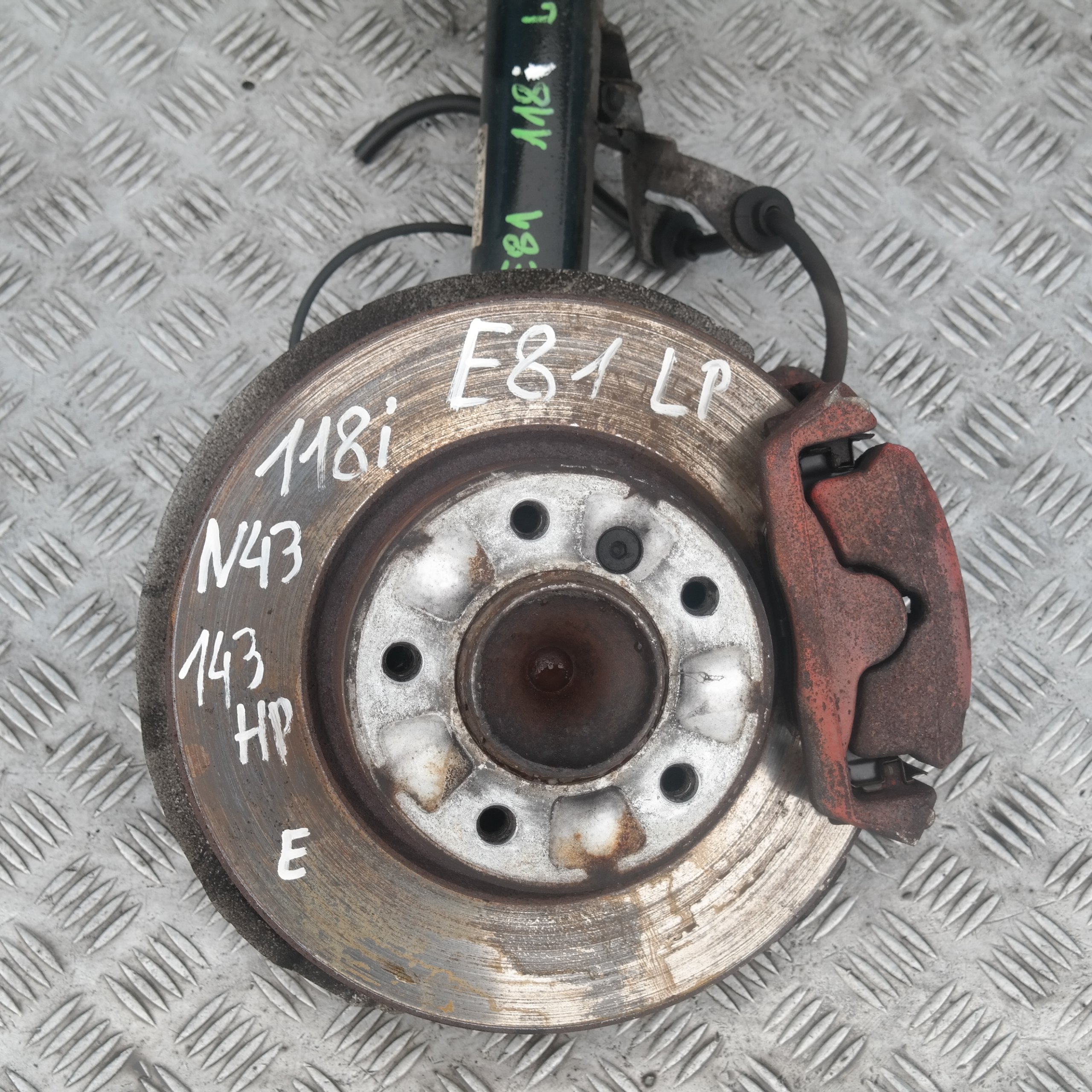 BMW er 1 E81 118i N43 Set Stoßdämpfer Federbein Schwenklager Vorne Links