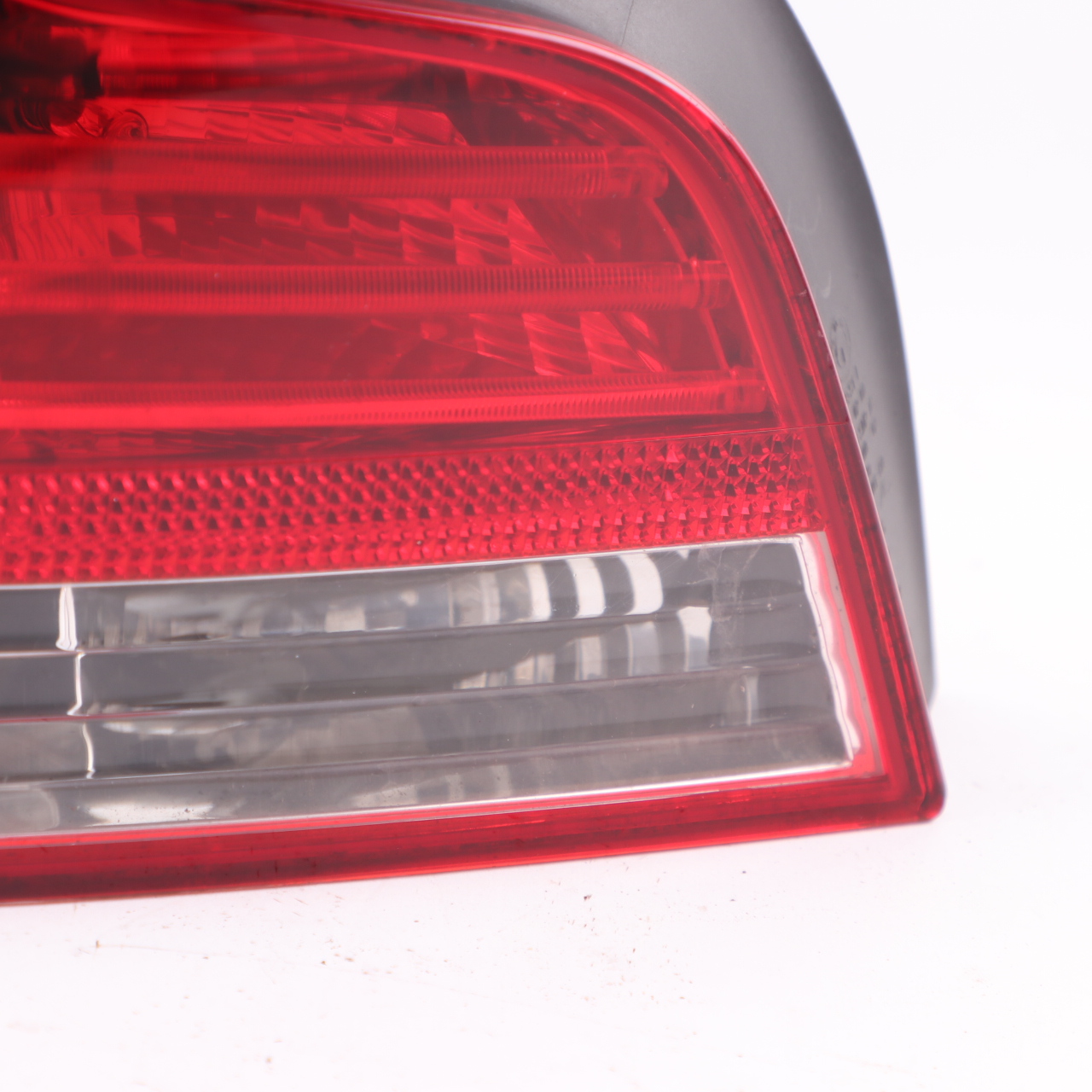 BMW E82 E88 Taillight Tail Light Lamp Side Panel Rear Left N/S 4869809