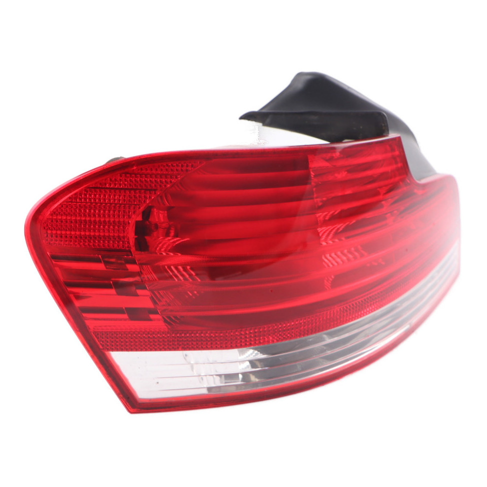 BMW E82 E88 Taillight Tail Light Lamp Side Panel Rear Left N/S 4869809