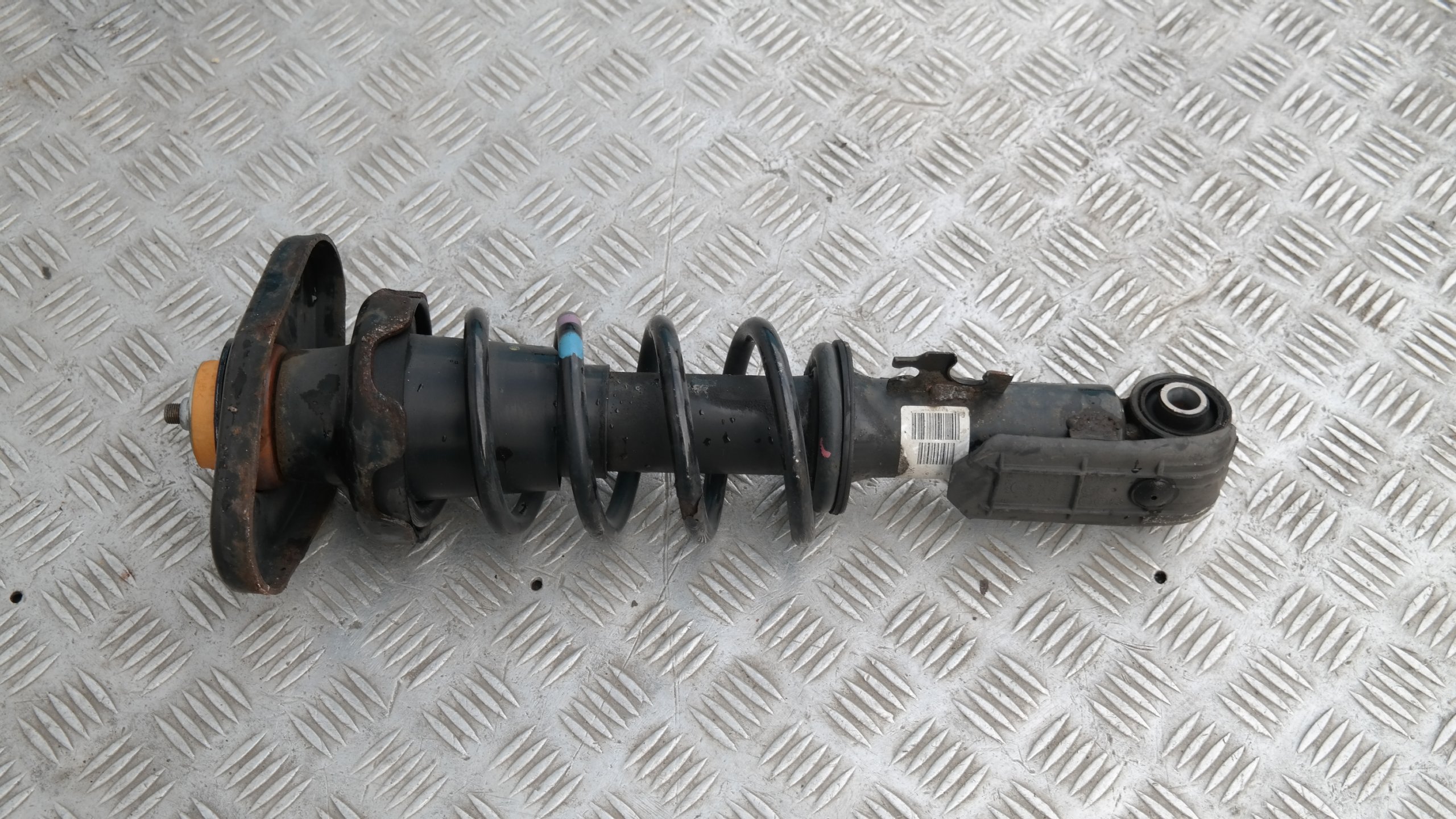 BMW Mini R57 Cabrio Federbein hinten recht Hinterachse Stoßdämpfer 33526853969