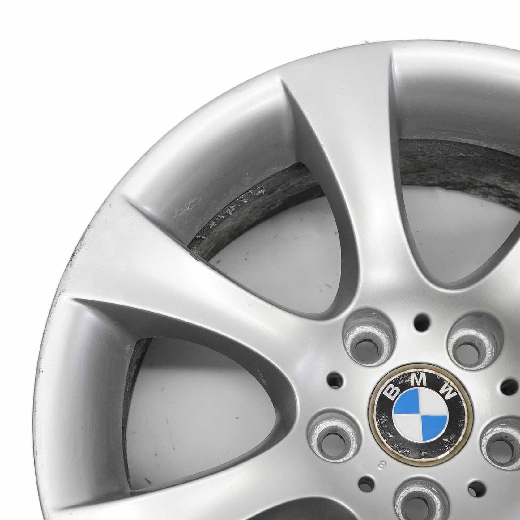 BMW 5er E60 E61 Silberne Leichtmetallfelge 18" 8J ET:20 Sternspeiche 124 6760617