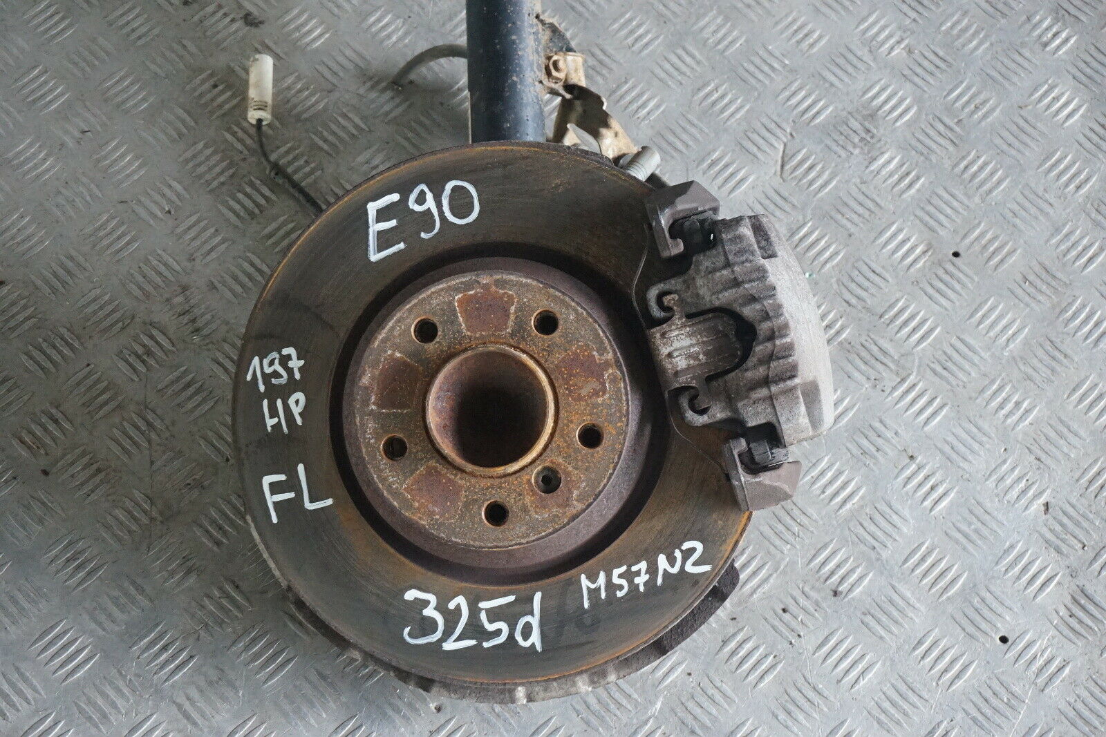 BMW 3 er E90 325d M57N2 197PS Set Stoßdämpfer Federbein vorne links