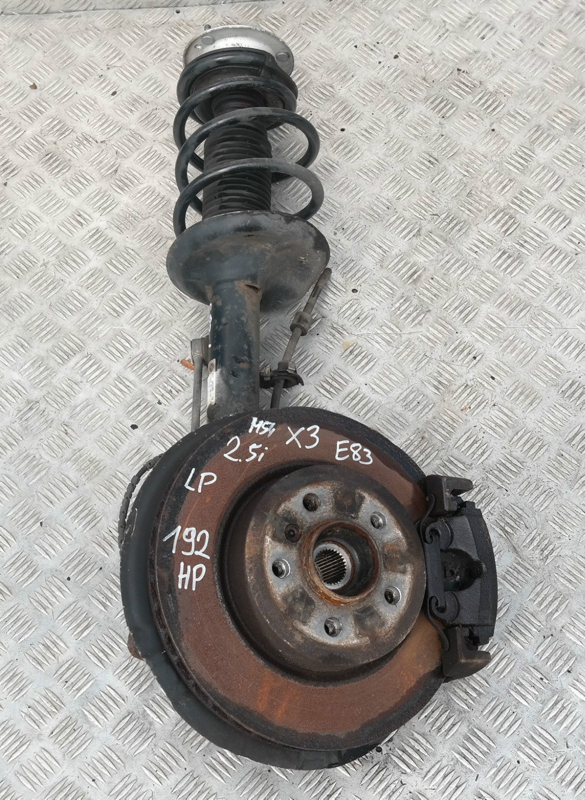 BMW X3 er E83 2.5i M54 Federbein Schwenklager Bremsscheibe Vorne Links