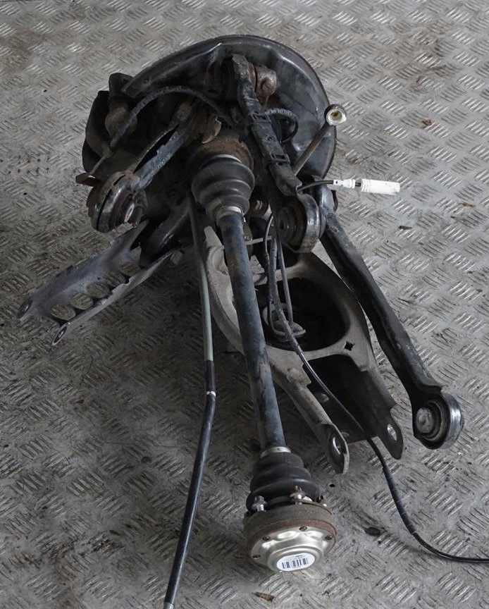 BMW 1 E87 118d M47N2 122PS Abtriebswelle Schwenklager Bremssattel Hinten Rechts