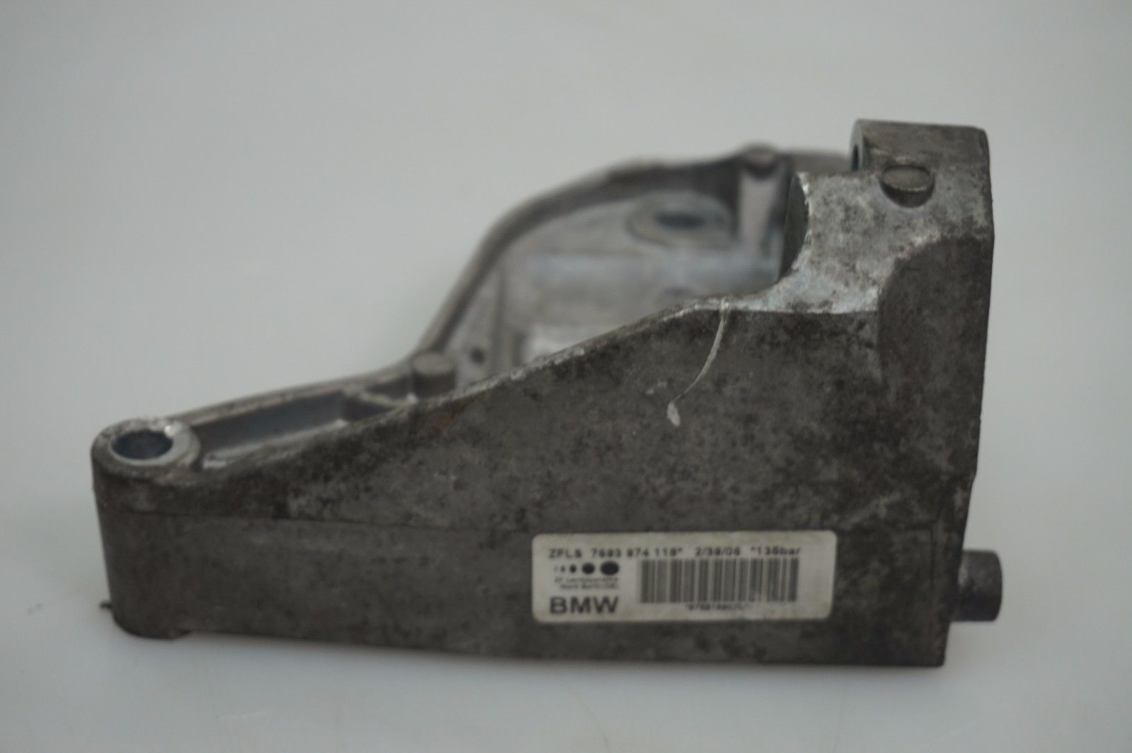 BMW 1 3 Reihe e87 e90 e91 e92 e93 Halter Lenkhilfepumpe 7794455 32427794455