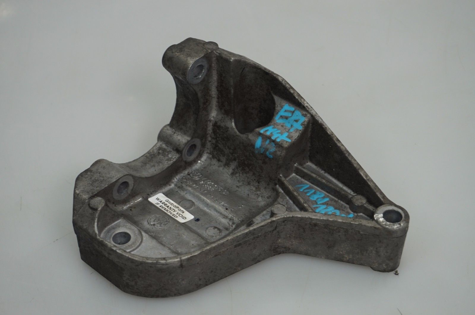 BMW 1 3 Reihe e87 e90 e91 e92 e93 Halter Lenkhilfepumpe 7794455 32427794455