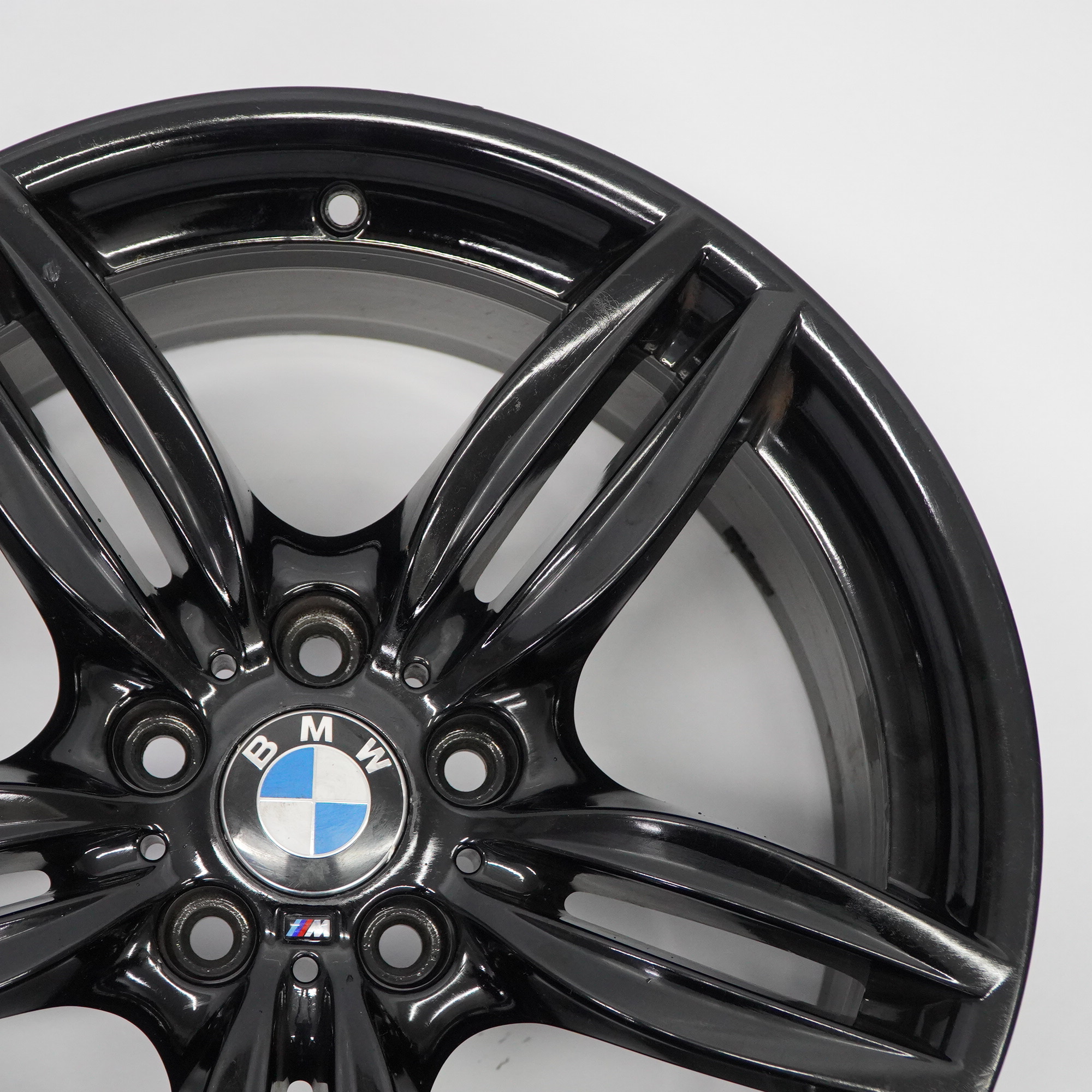 BMW F10 F12 Schwarzes Hinterrad Leicht metall felge 9J 19" ET:44 7842653