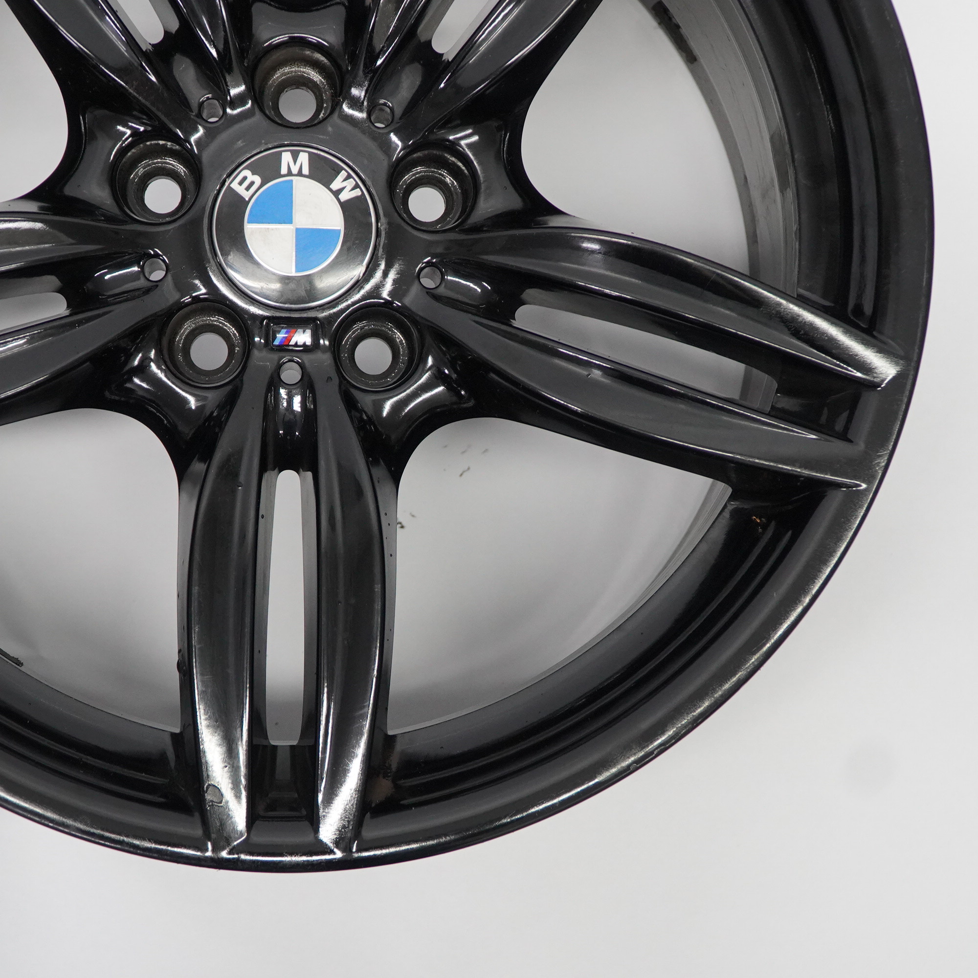 BMW F10 F12 Schwarzes Hinterrad Leicht metall felge 9J 19" ET:44 7842653