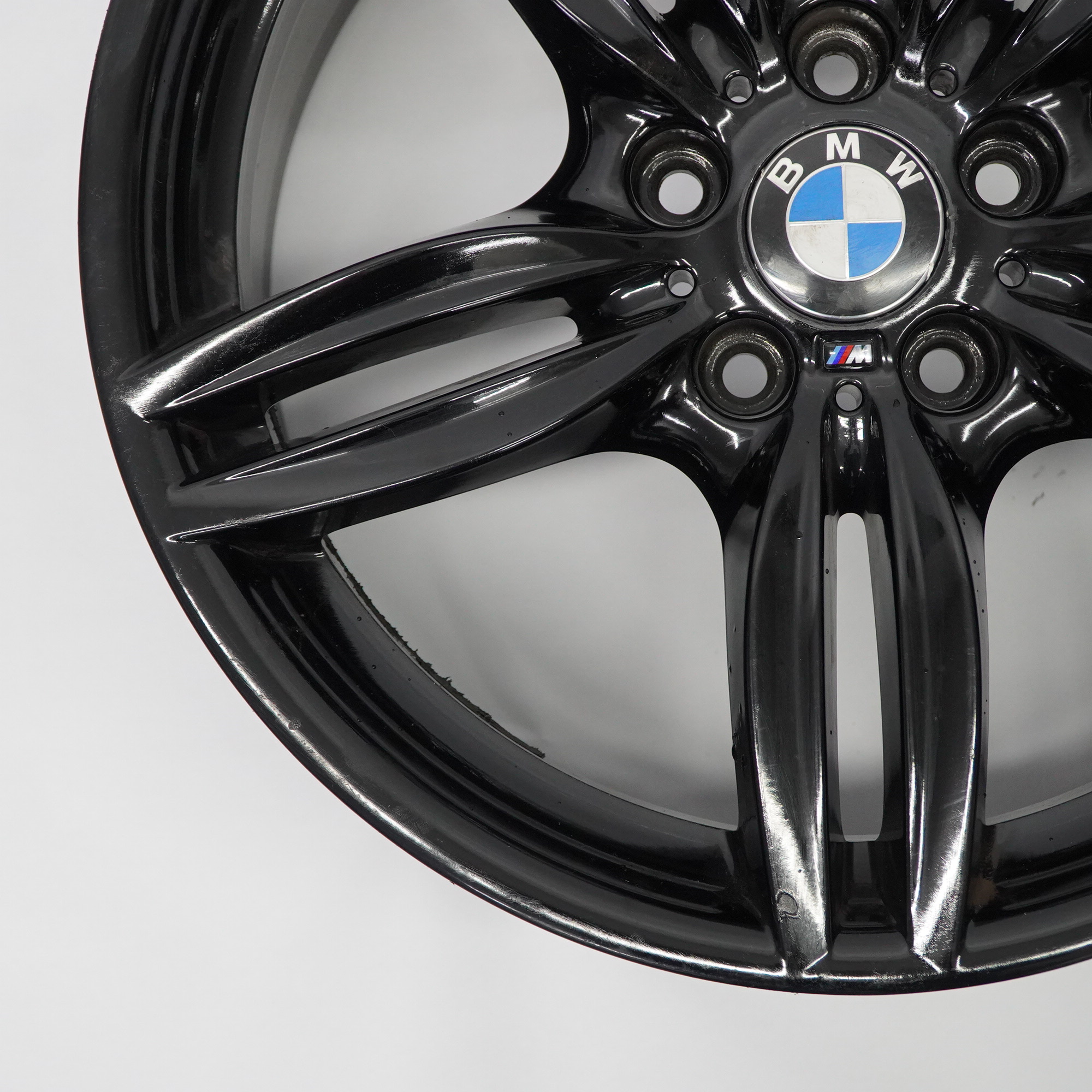 BMW F10 F12 Schwarzes Hinterrad Leicht metall felge 9J 19" ET:44 7842653