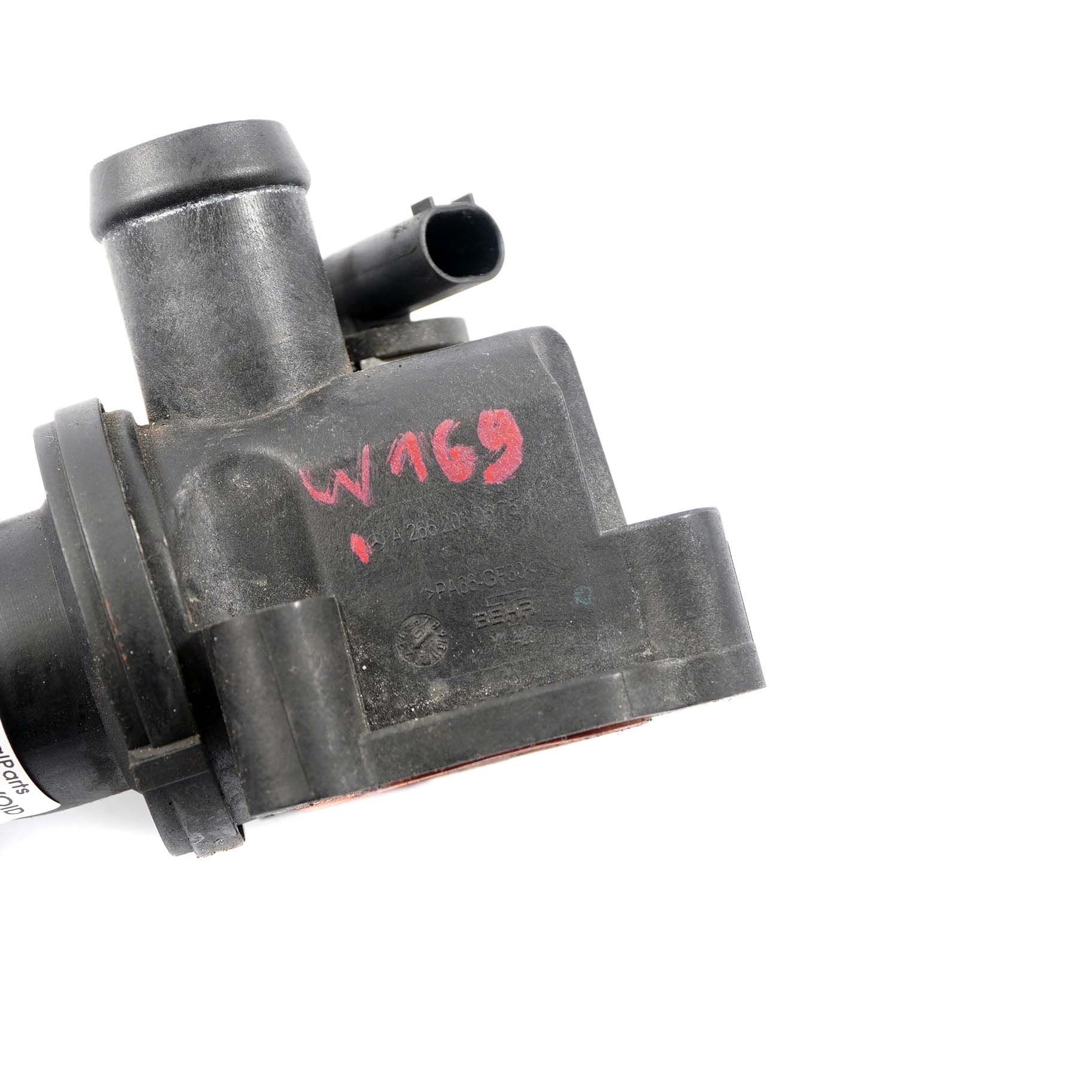 Mercedes-Benz A B W169 W245 M266 Thermostat Kühlmittelgehäuse A2662030675