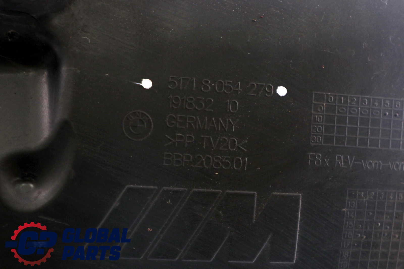 BMW F80 M3 F82 F83 M4 Abdeckung Radkasten vorne links